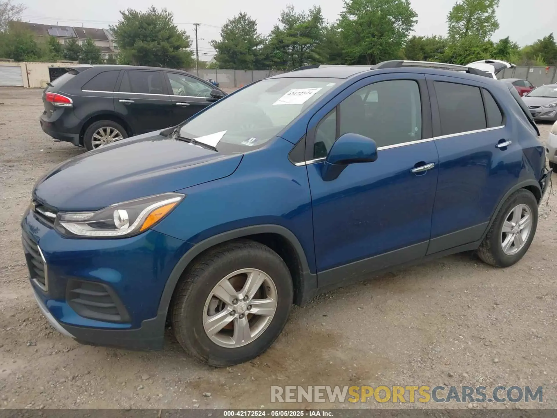 2 Photograph of a damaged car 3GNCJLSB7KL267854 CHEVROLET TRAX 2019