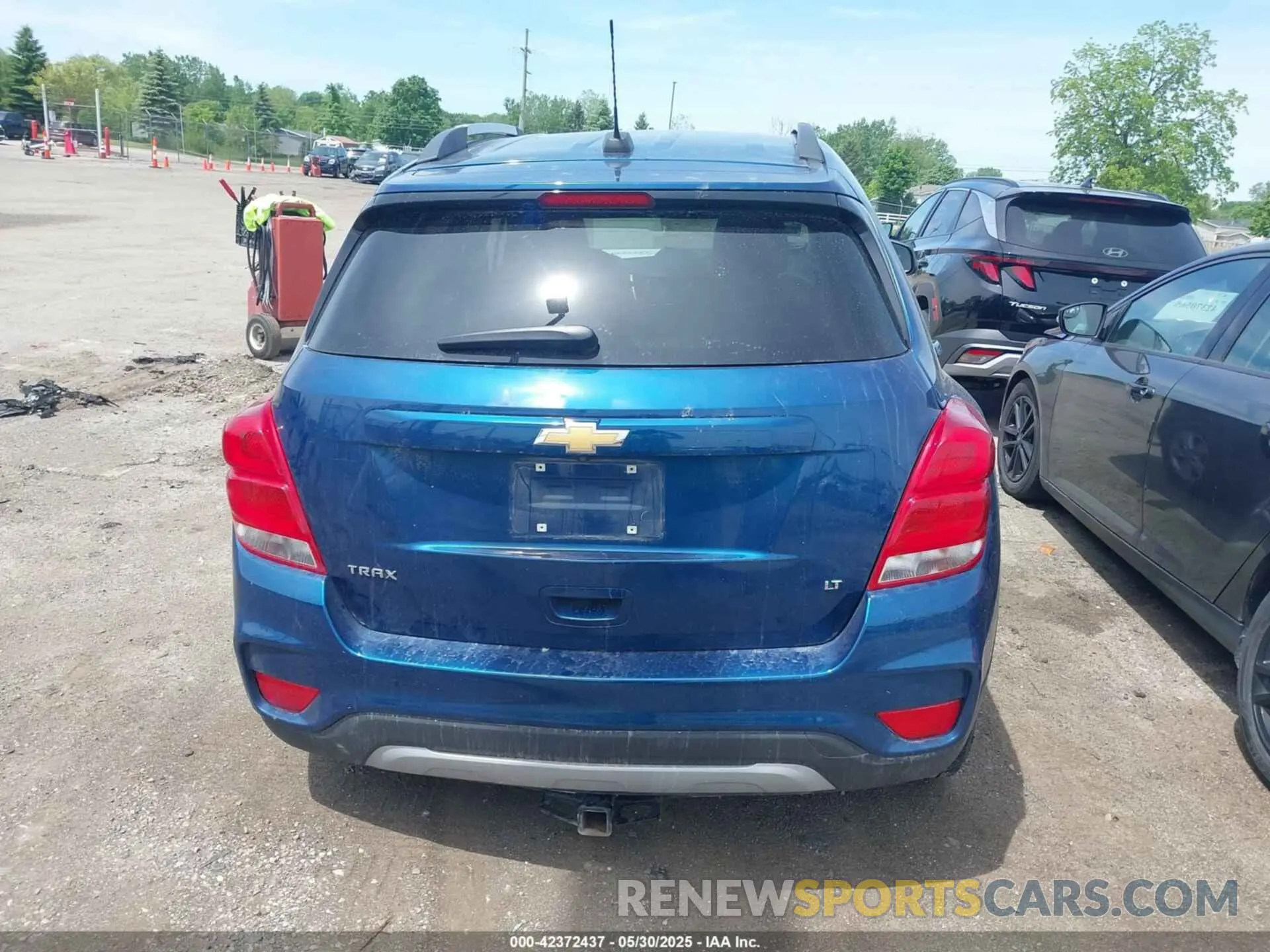 16 Photograph of a damaged car 3GNCJLSB7KL287599 CHEVROLET TRAX 2019