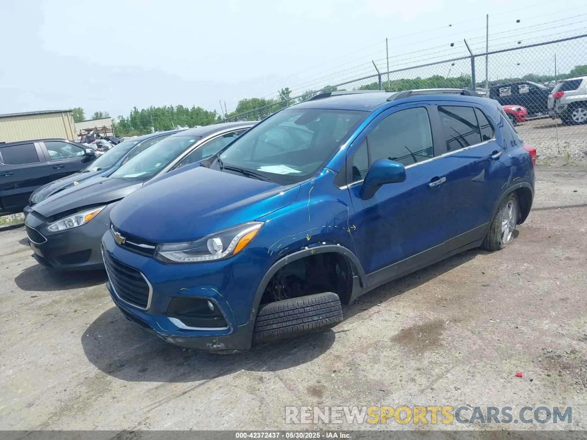 2 Photograph of a damaged car 3GNCJLSB7KL287599 CHEVROLET TRAX 2019