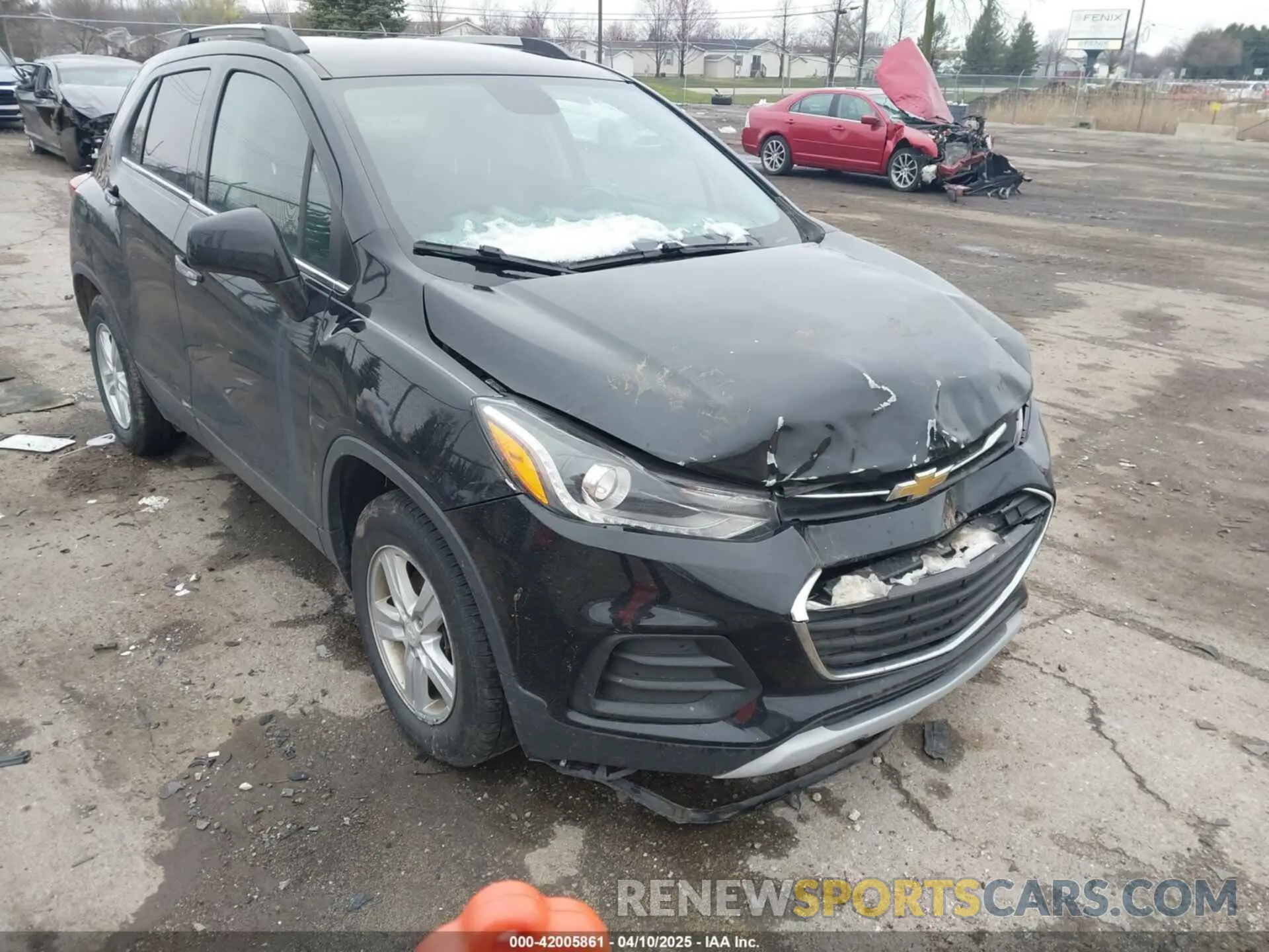 1 Photograph of a damaged car 3GNCJLSB7KL327065 CHEVROLET TRAX 2019