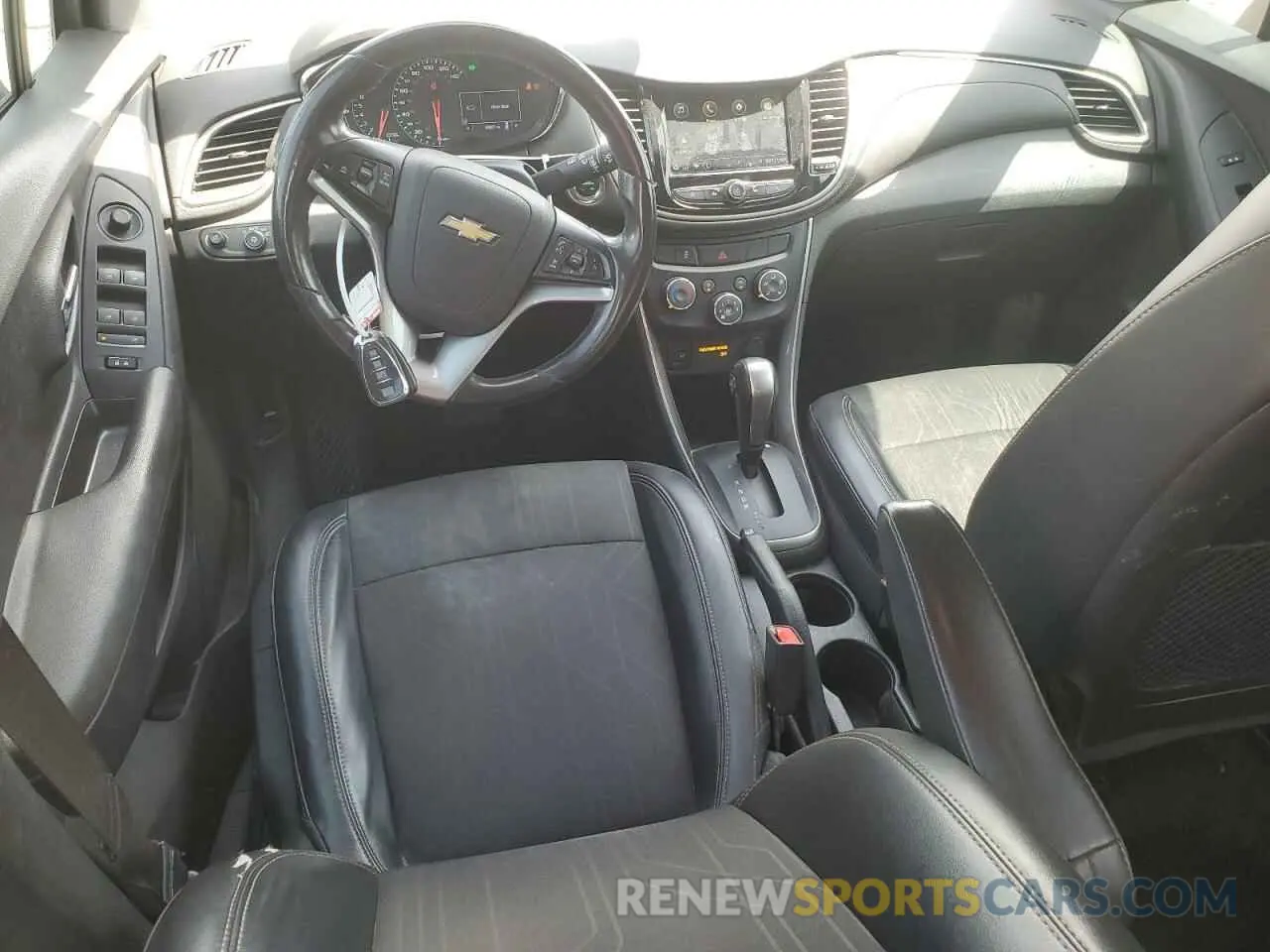 8 Photograph of a damaged car 3GNCJLSB7KL379831 CHEVROLET TRAX 2019