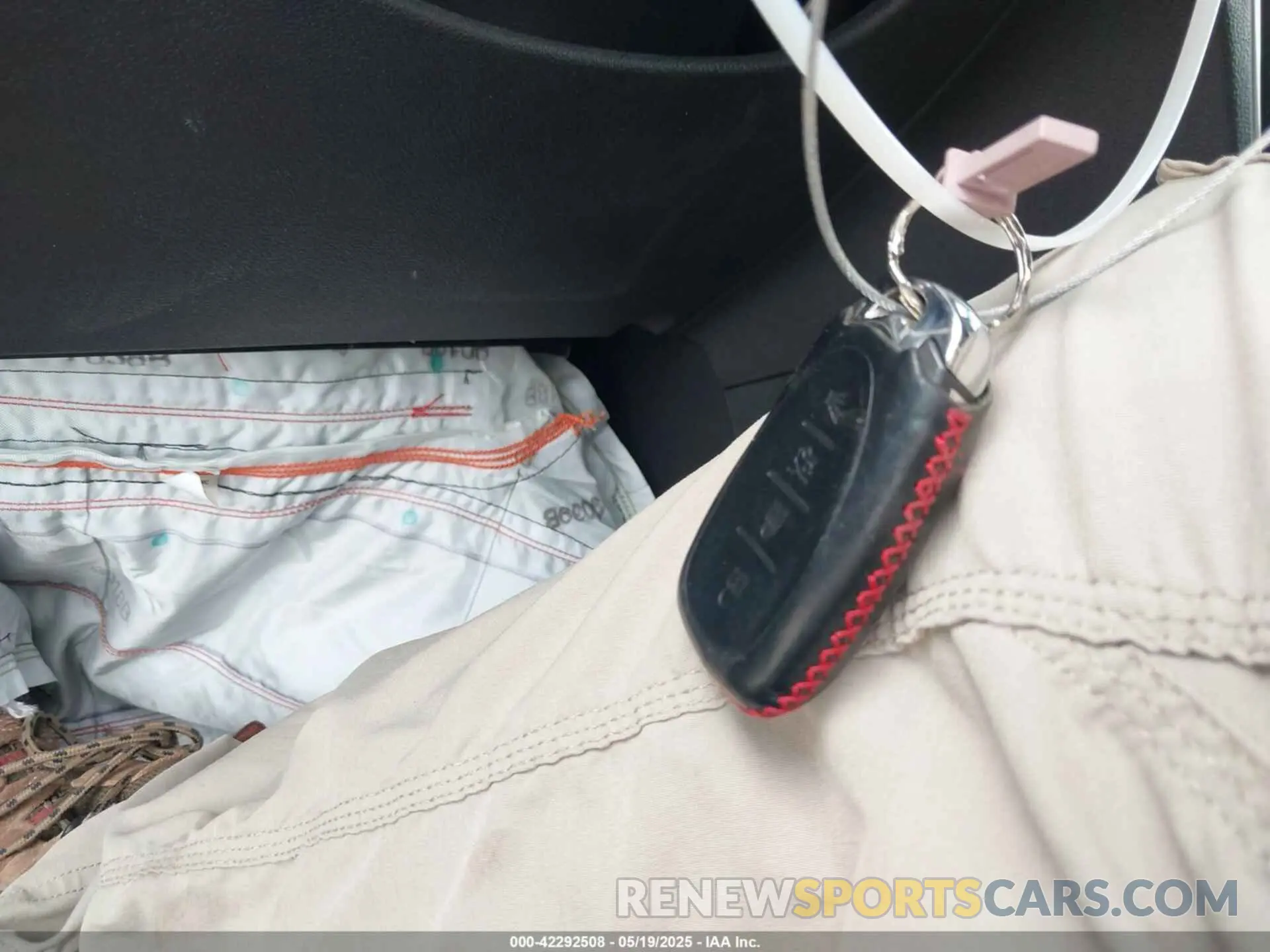 11 Photograph of a damaged car 3GNCJLSB8KL213334 CHEVROLET TRAX 2019