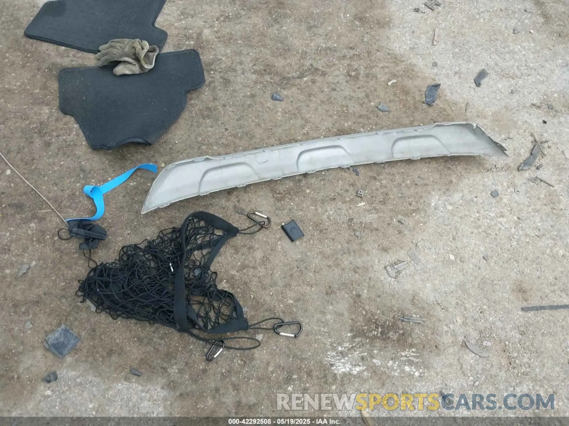 12 Photograph of a damaged car 3GNCJLSB8KL213334 CHEVROLET TRAX 2019