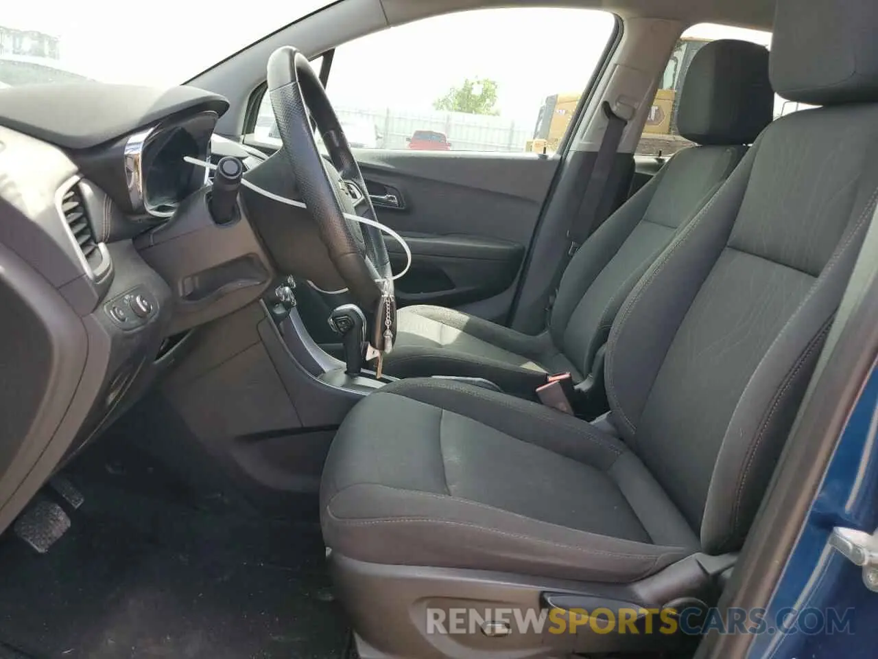 7 Photograph of a damaged car 3GNCJLSB8KL294240 CHEVROLET TRAX 2019
