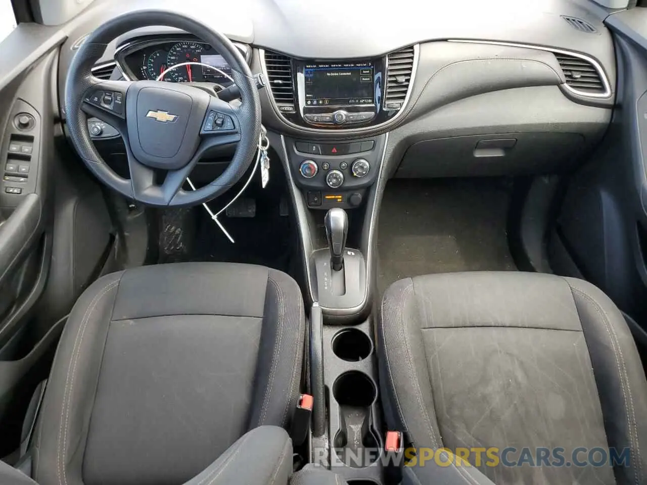 8 Photograph of a damaged car 3GNCJLSB8KL294240 CHEVROLET TRAX 2019