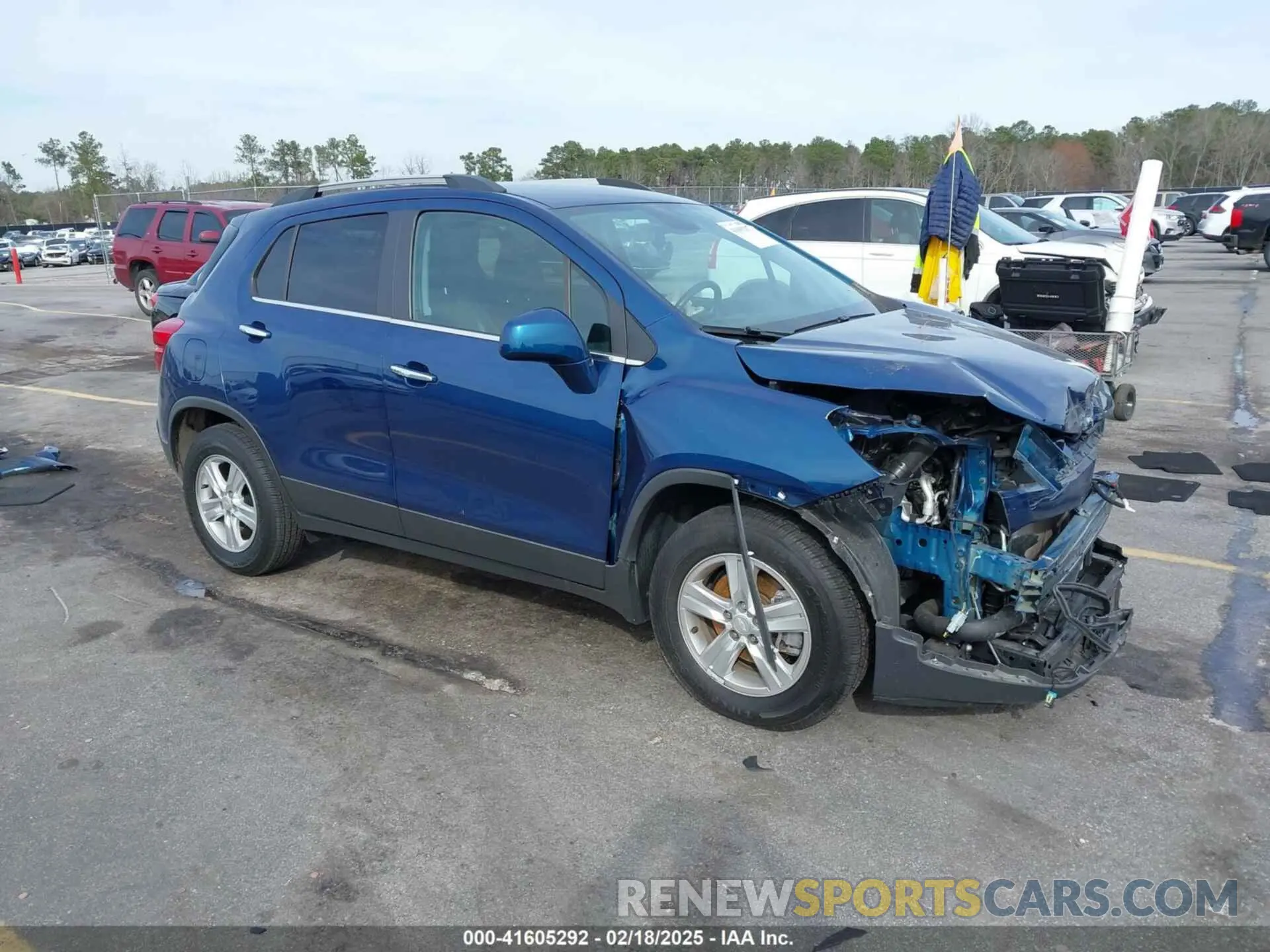 1 Photograph of a damaged car 3GNCJLSB8KL333344 CHEVROLET TRAX 2019