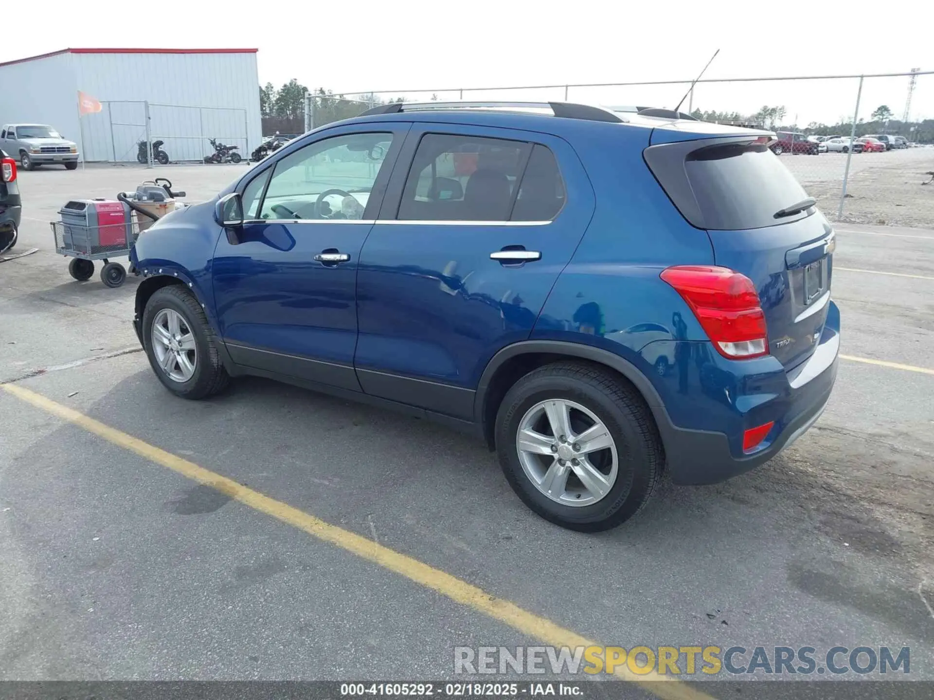 3 Photograph of a damaged car 3GNCJLSB8KL333344 CHEVROLET TRAX 2019