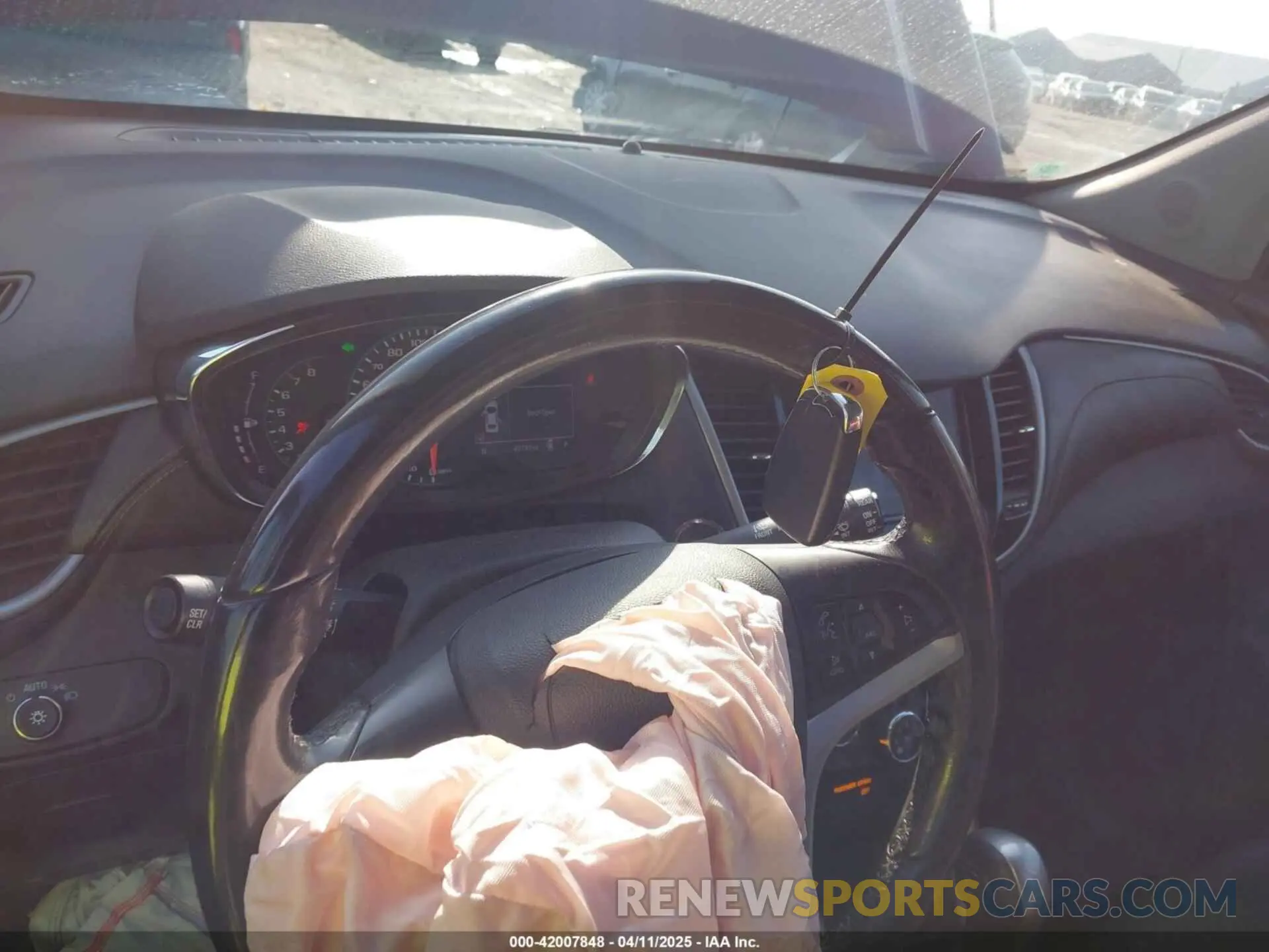 11 Photograph of a damaged car 3GNCJLSB8KL338057 CHEVROLET TRAX 2019