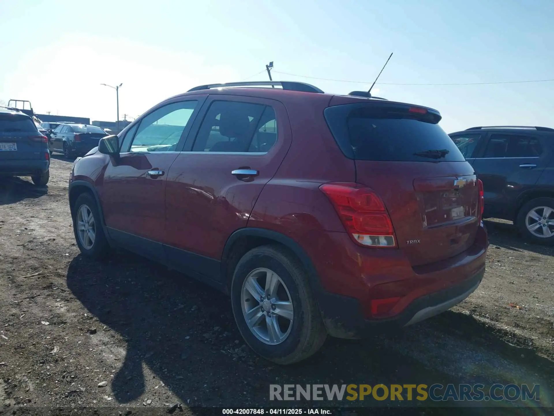 3 Photograph of a damaged car 3GNCJLSB8KL338057 CHEVROLET TRAX 2019