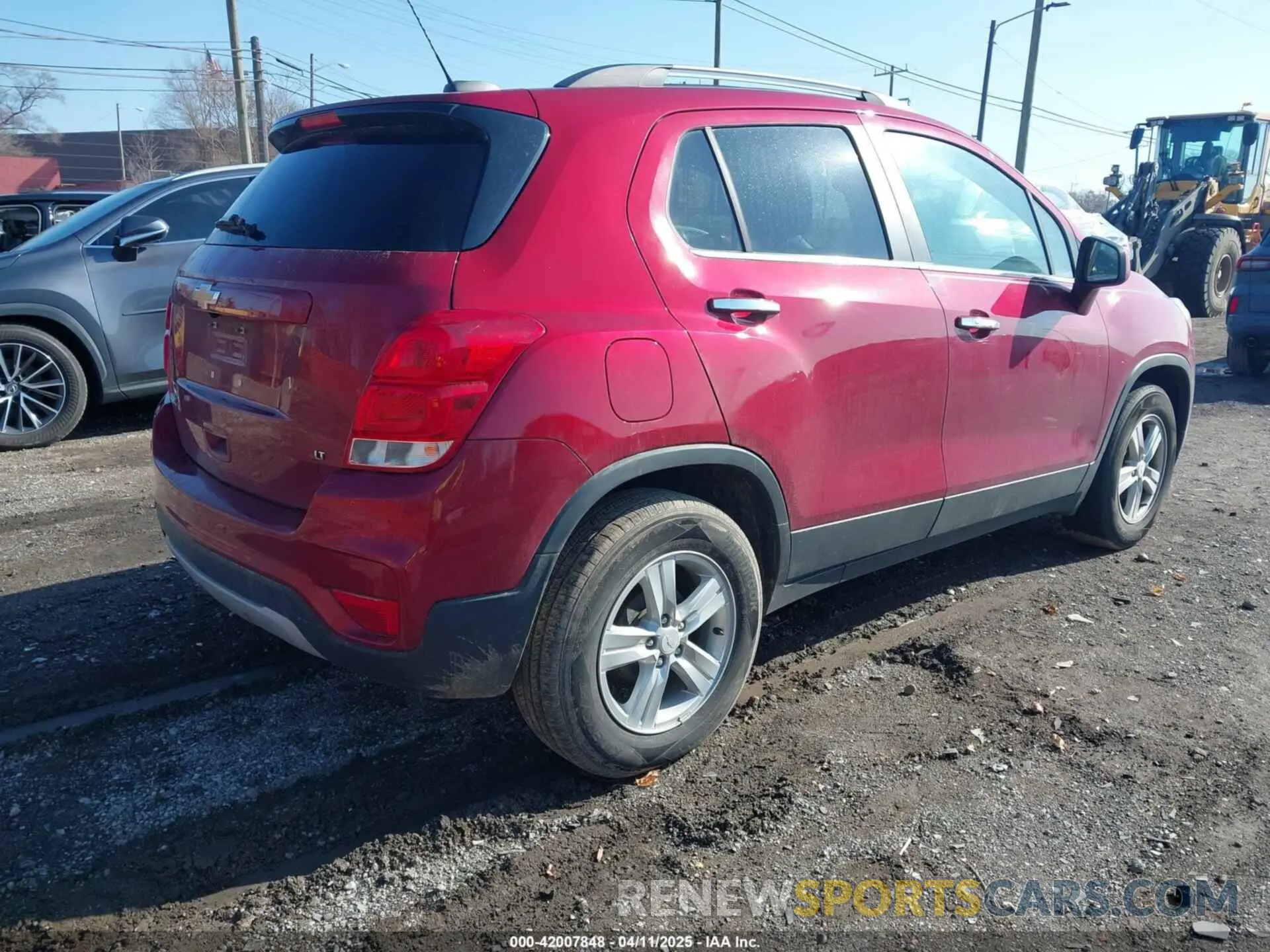 4 Photograph of a damaged car 3GNCJLSB8KL338057 CHEVROLET TRAX 2019