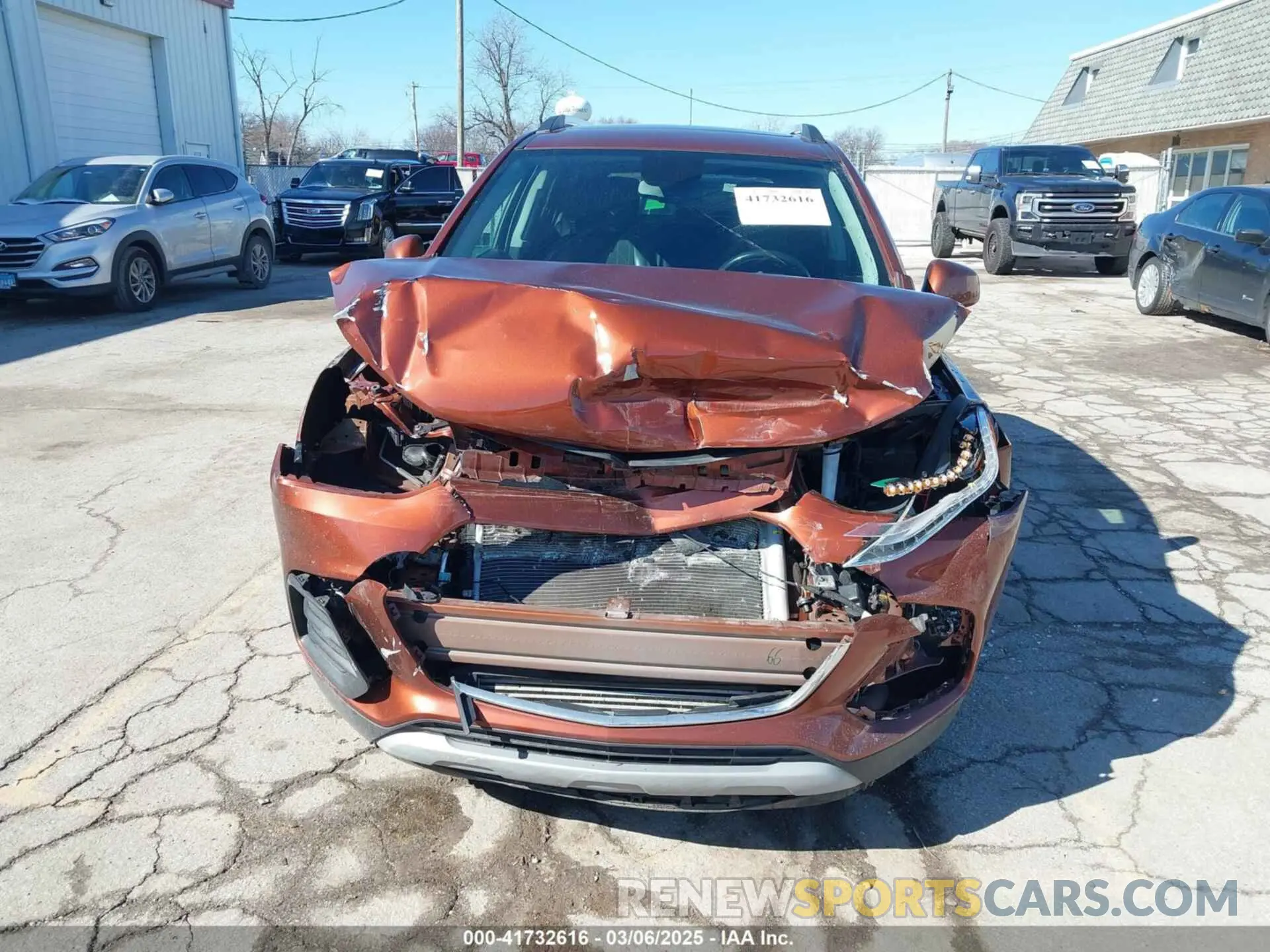 13 Photograph of a damaged car 3GNCJLSB9KL279780 CHEVROLET TRAX 2019