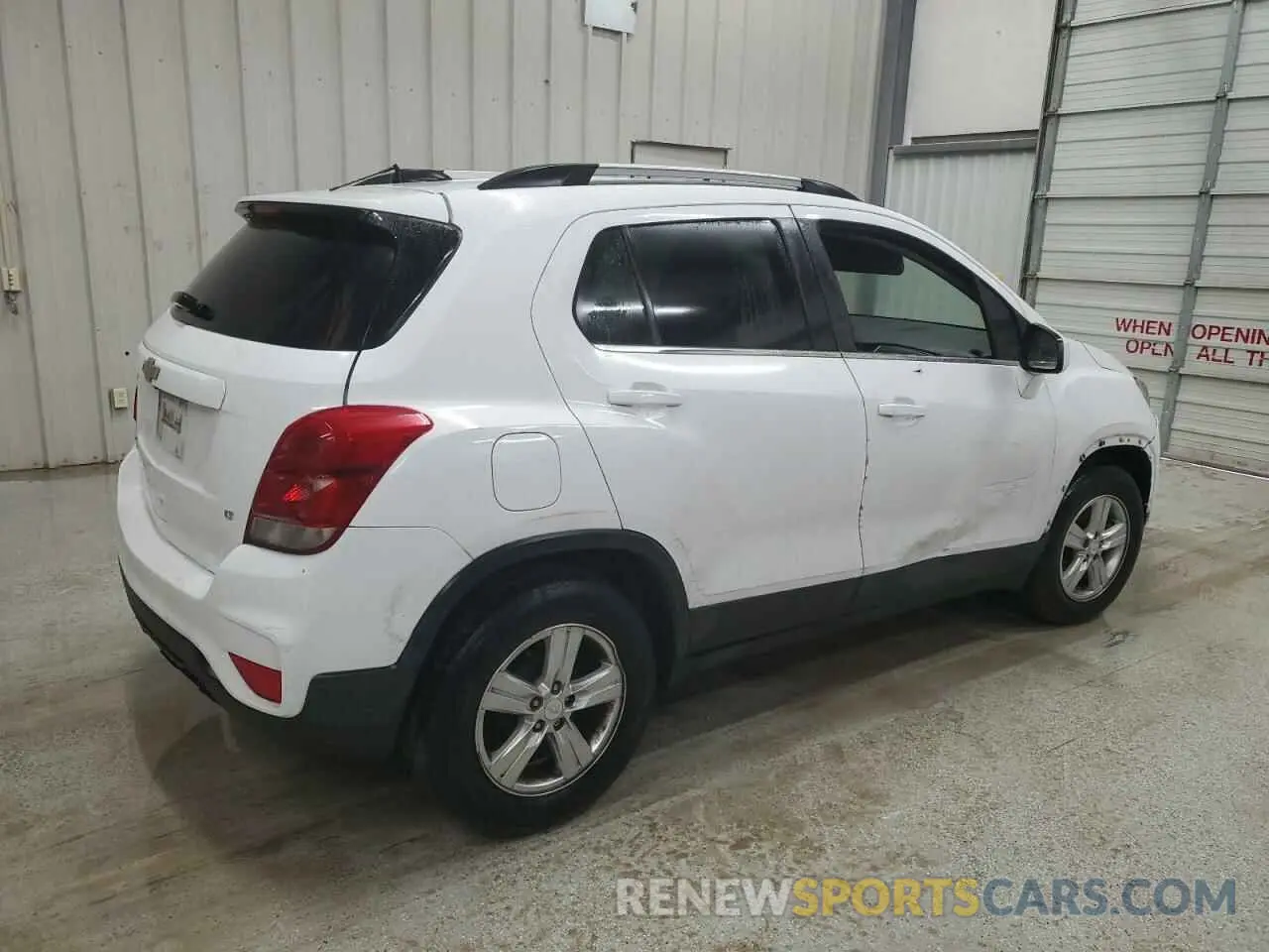 3 Photograph of a damaged car 3GNCJLSB9KL337208 CHEVROLET TRAX 2019