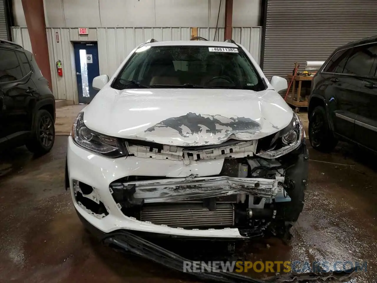 5 Photograph of a damaged car 3GNCJLSB9KL354400 CHEVROLET TRAX 2019