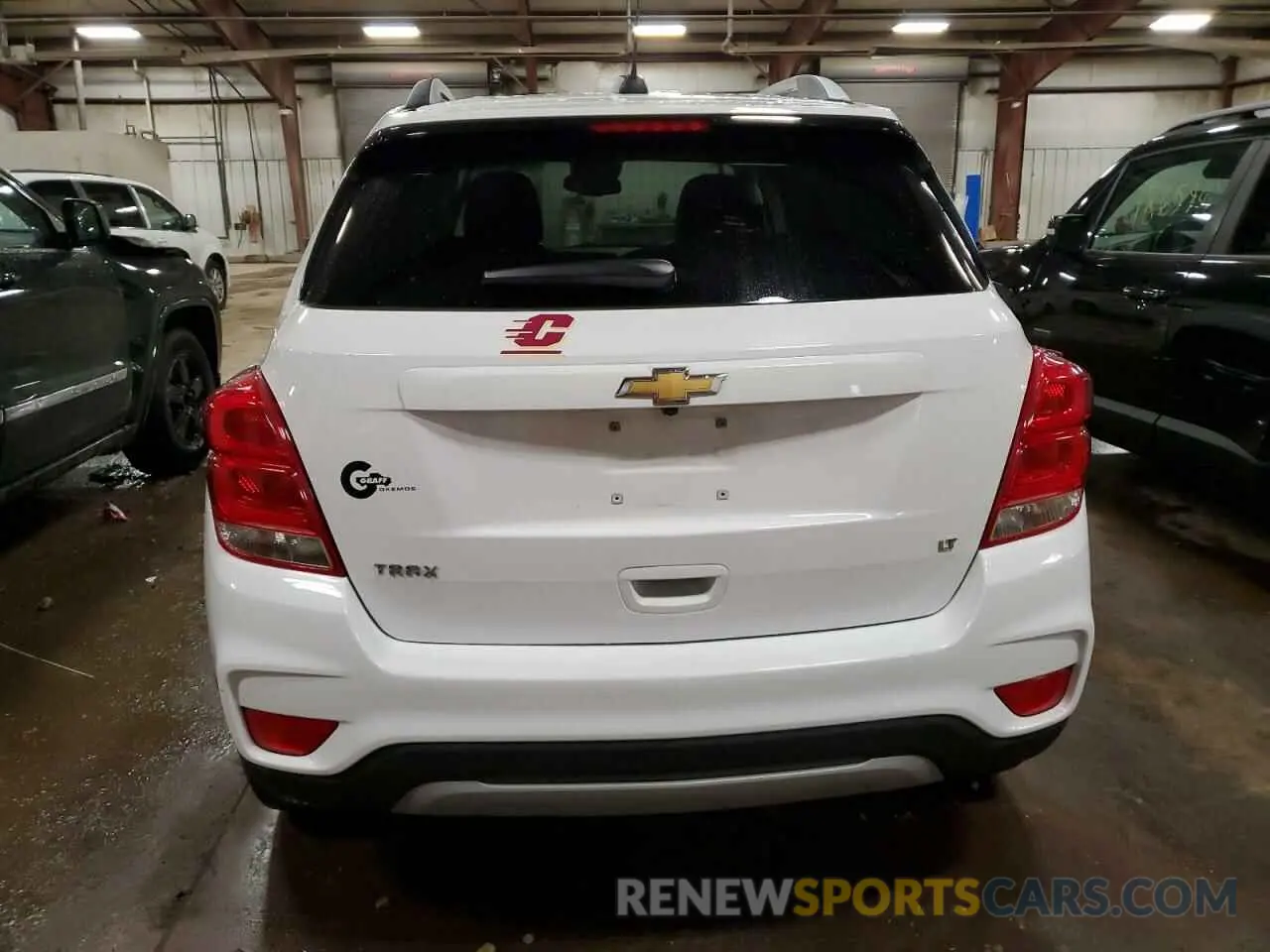 6 Photograph of a damaged car 3GNCJLSB9KL354400 CHEVROLET TRAX 2019
