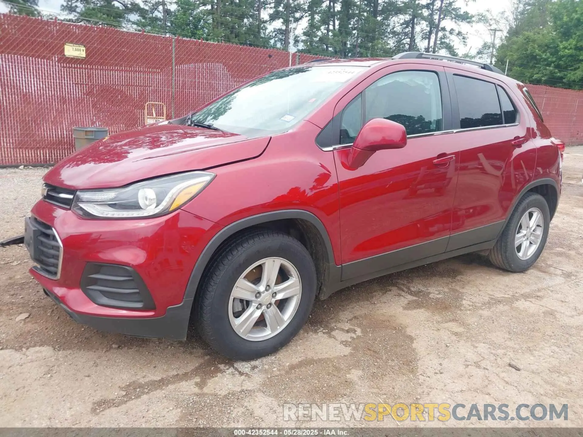 2 Photograph of a damaged car 3GNCJLSBXKL207325 CHEVROLET TRAX 2019
