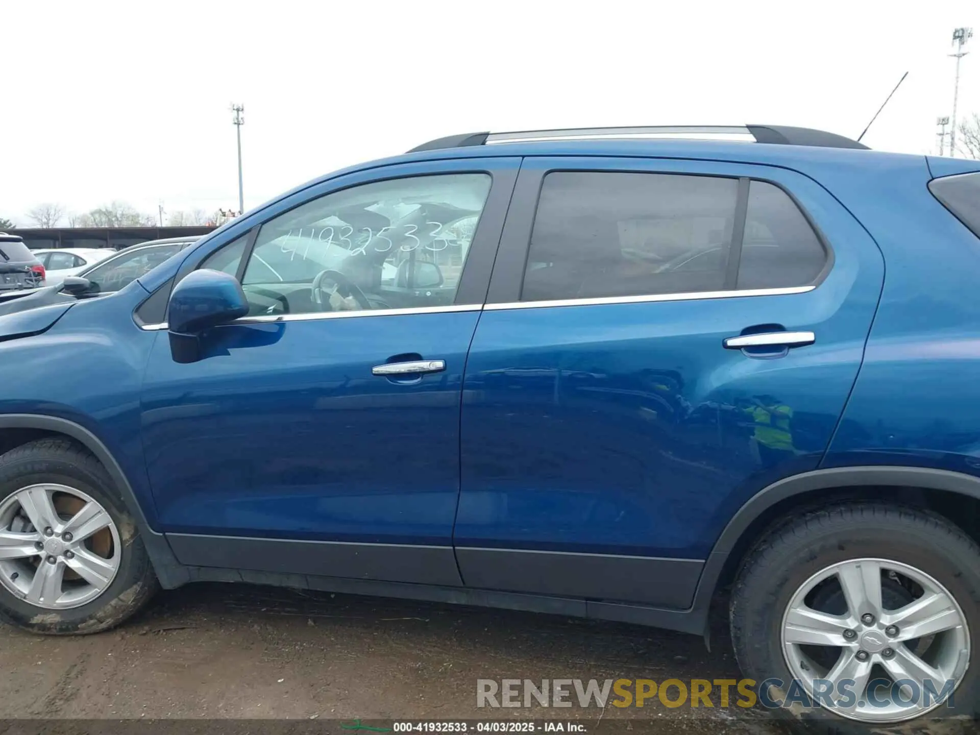 14 Photograph of a damaged car 3GNCJLSBXKL351862 CHEVROLET TRAX 2019