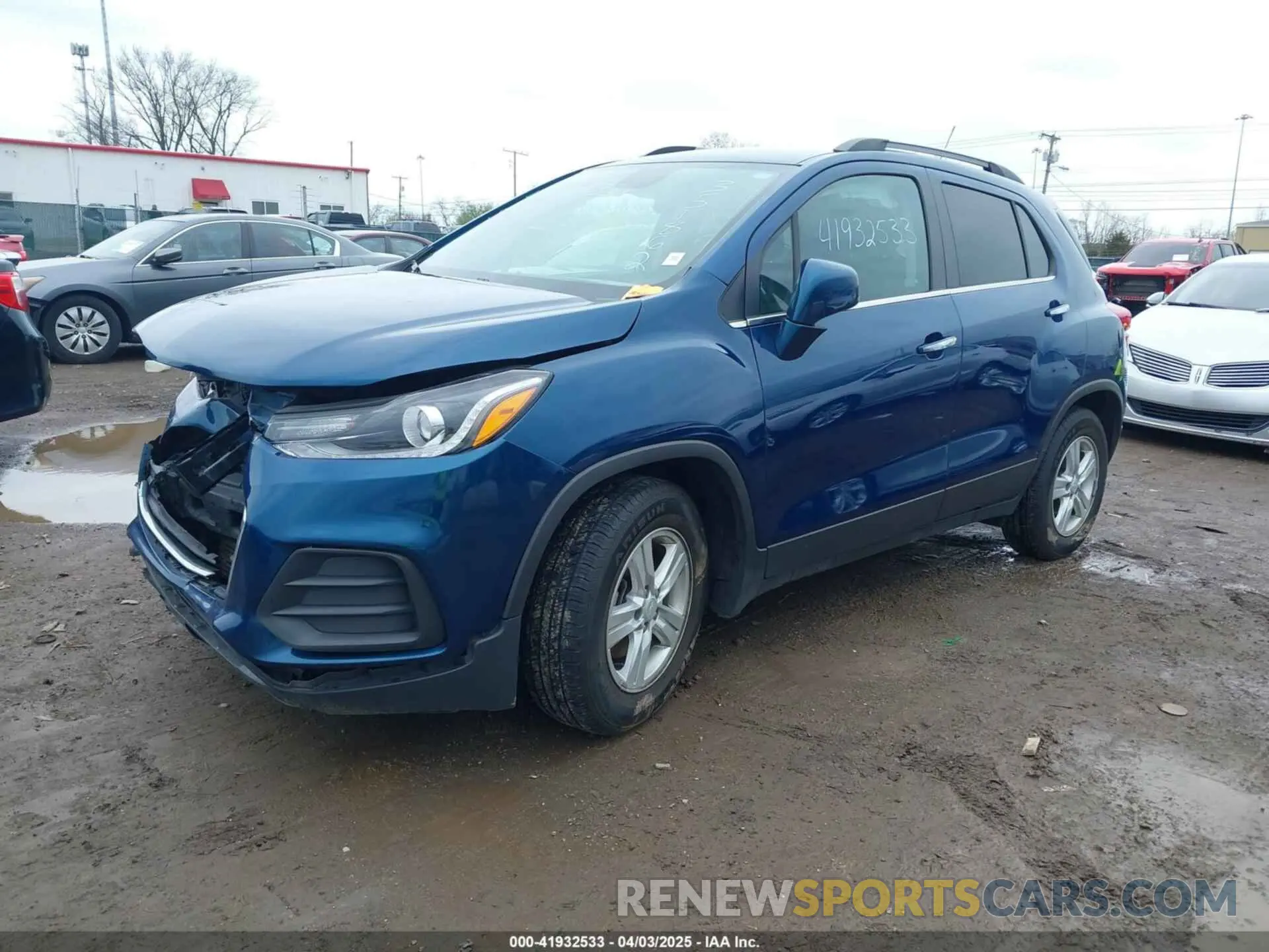 2 Photograph of a damaged car 3GNCJLSBXKL351862 CHEVROLET TRAX 2019