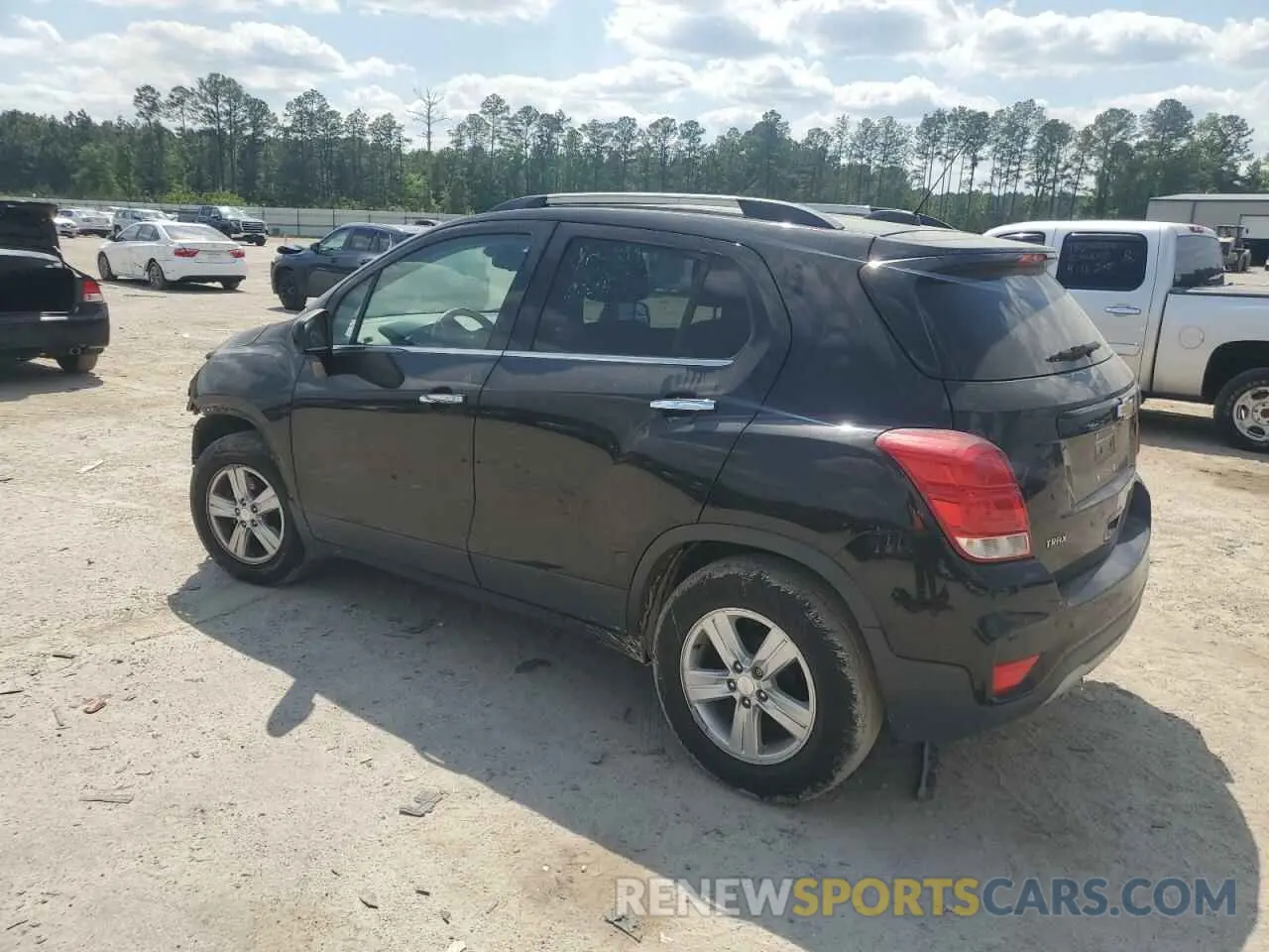 2 Photograph of a damaged car 3GNCJLSBXKL370623 CHEVROLET TRAX 2019