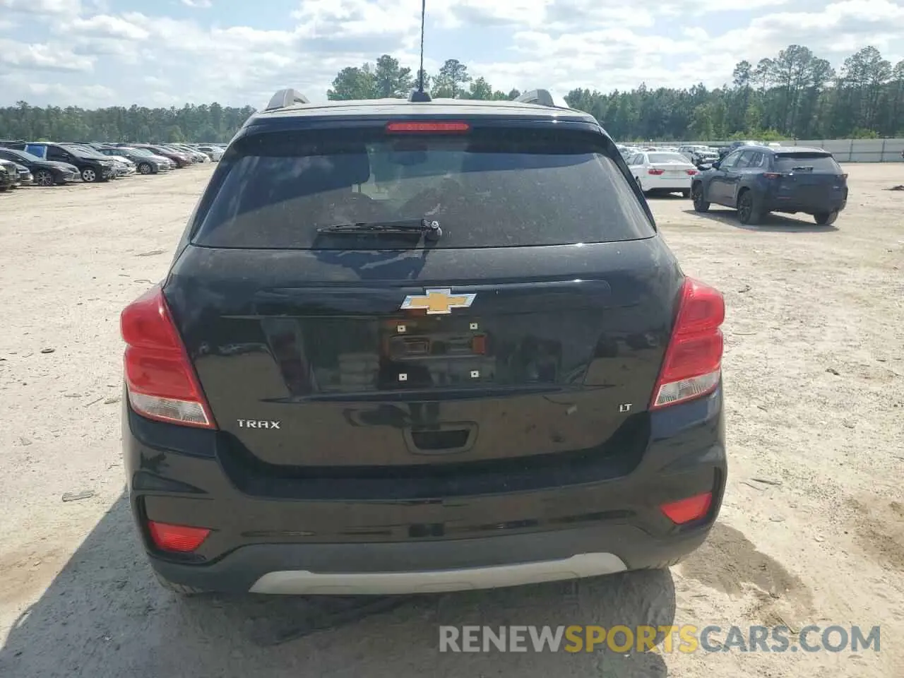 6 Photograph of a damaged car 3GNCJLSBXKL370623 CHEVROLET TRAX 2019