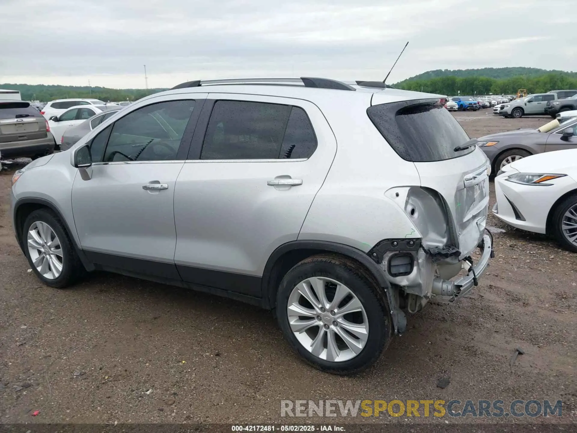 14 Photograph of a damaged car 3GNCJMSB7KL405558 CHEVROLET TRAX 2019