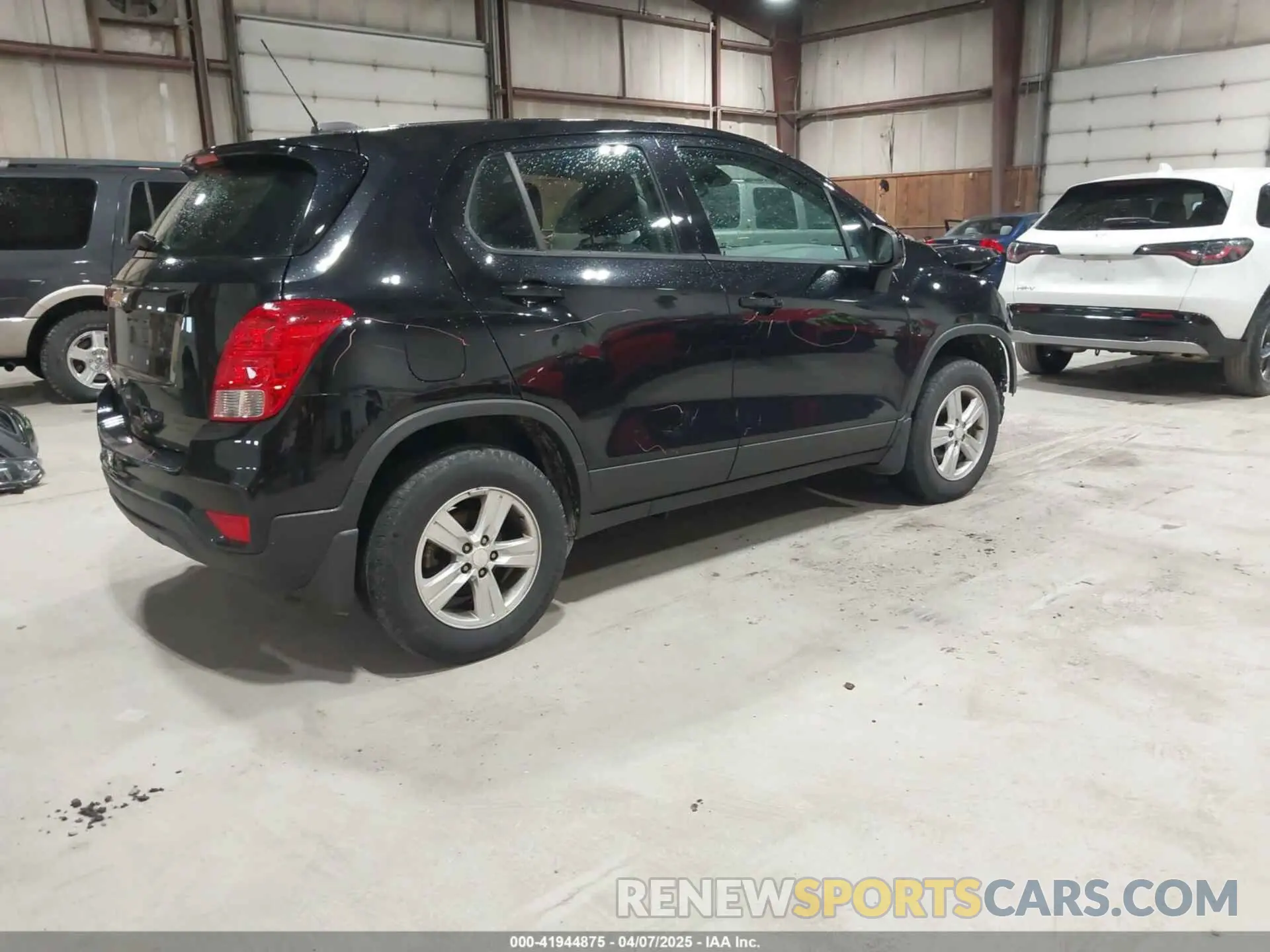 4 Photograph of a damaged car 3GNCJNSB0KL152458 CHEVROLET TRAX 2019