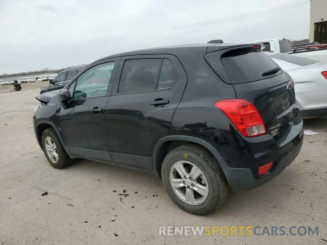 2 Photograph of a damaged car 3GNCJNSB0KL228762 CHEVROLET TRAX 2019