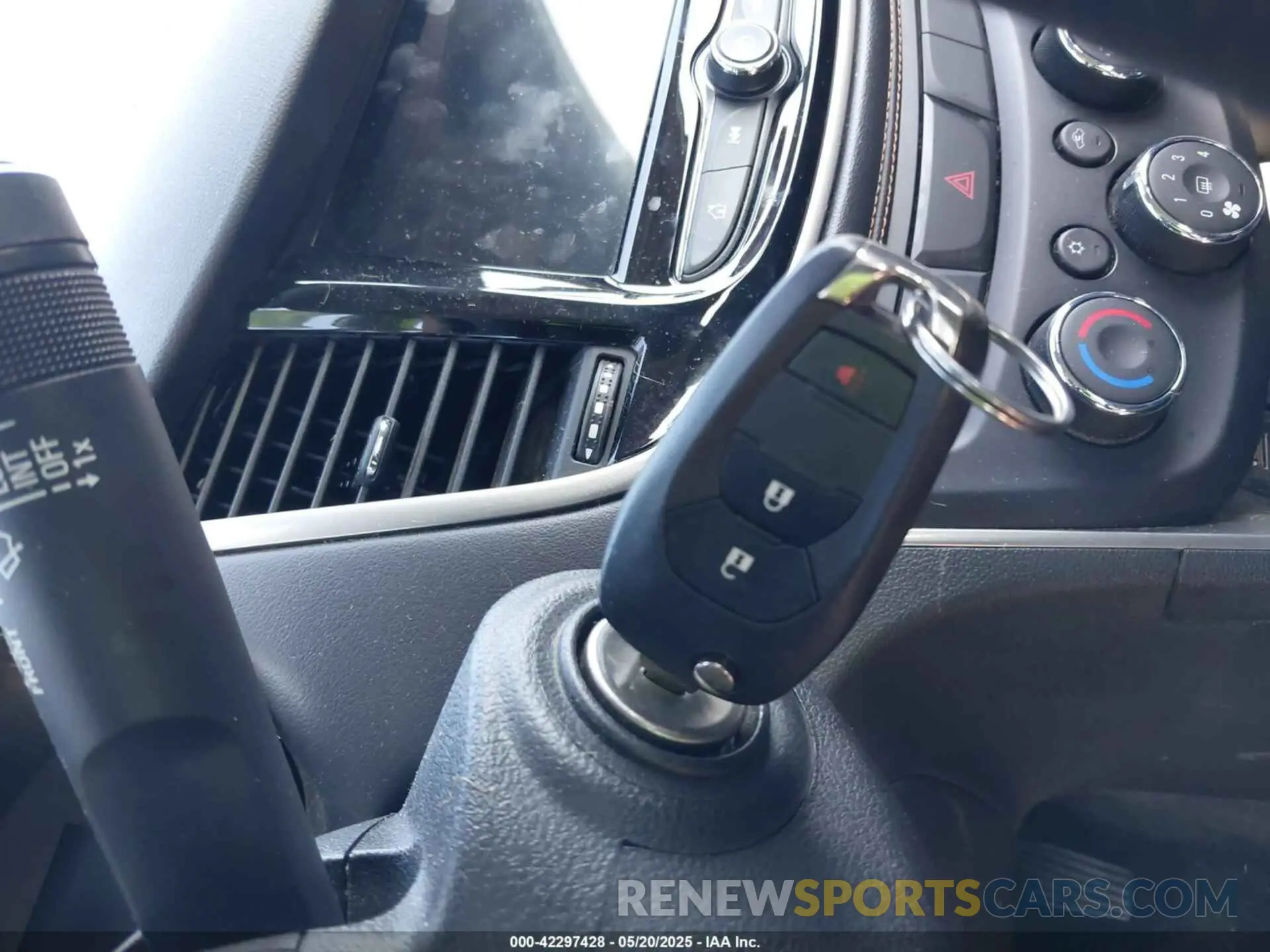 11 Photograph of a damaged car 3GNCJNSB0KL270140 CHEVROLET TRAX 2019