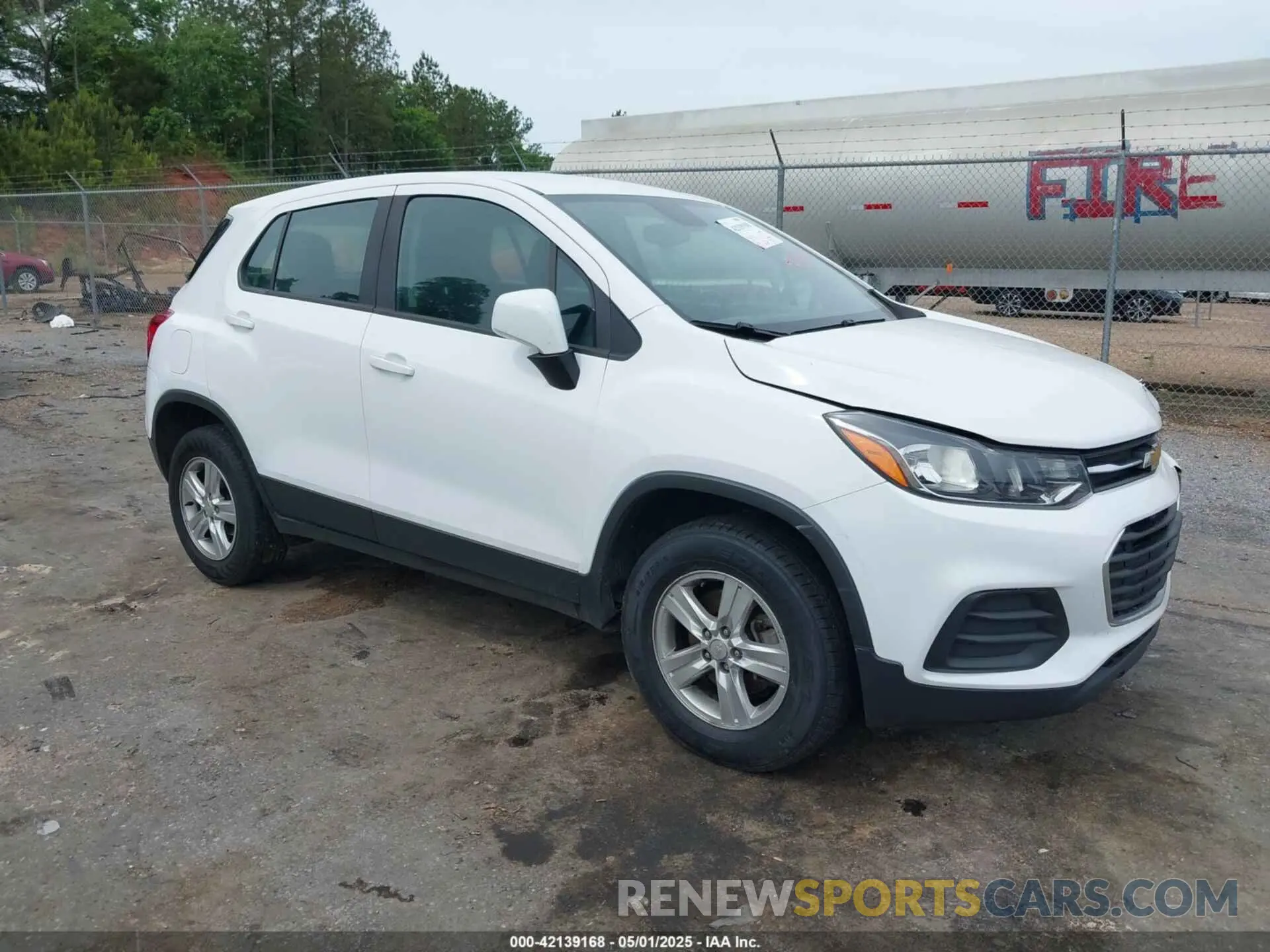 1 Photograph of a damaged car 3GNCJNSB1KL290607 CHEVROLET TRAX 2019