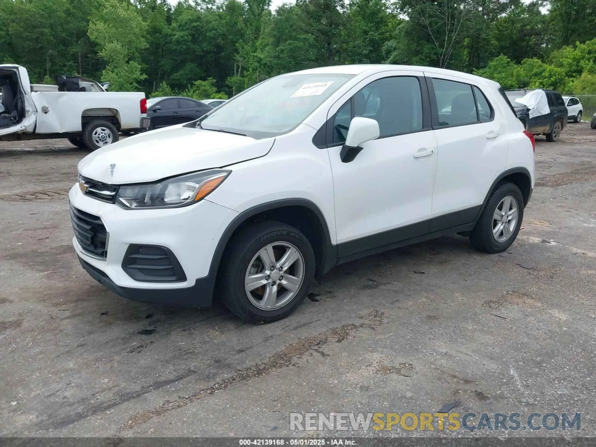2 Photograph of a damaged car 3GNCJNSB1KL290607 CHEVROLET TRAX 2019