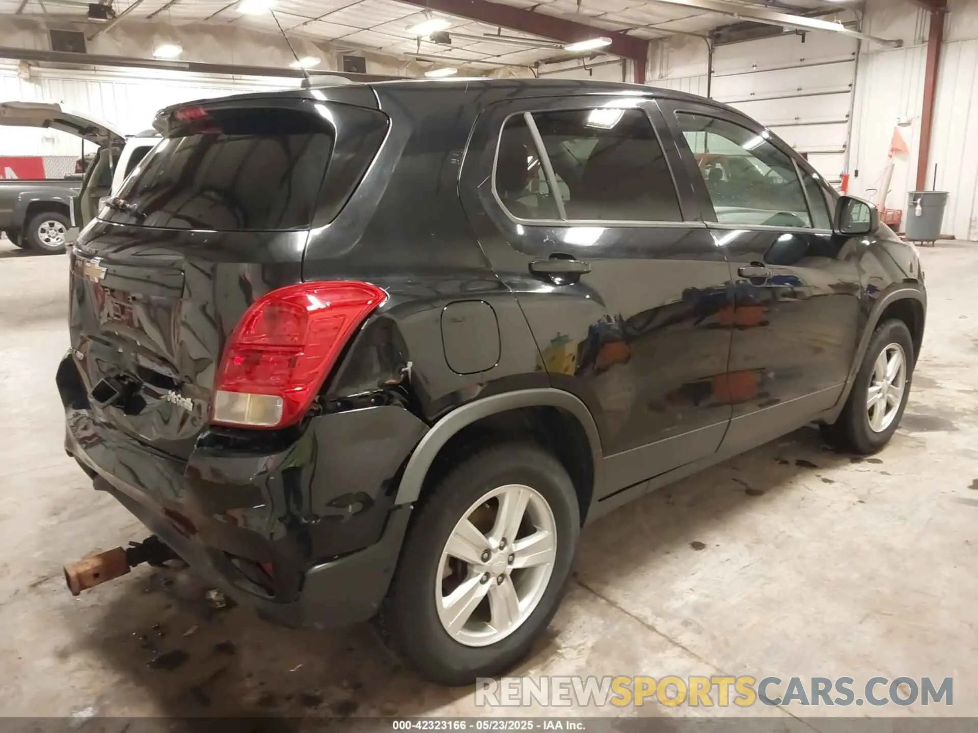 4 Photograph of a damaged car 3GNCJNSB2KL167995 CHEVROLET TRAX 2019