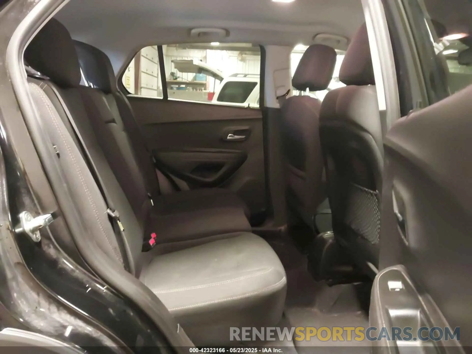 8 Photograph of a damaged car 3GNCJNSB2KL167995 CHEVROLET TRAX 2019