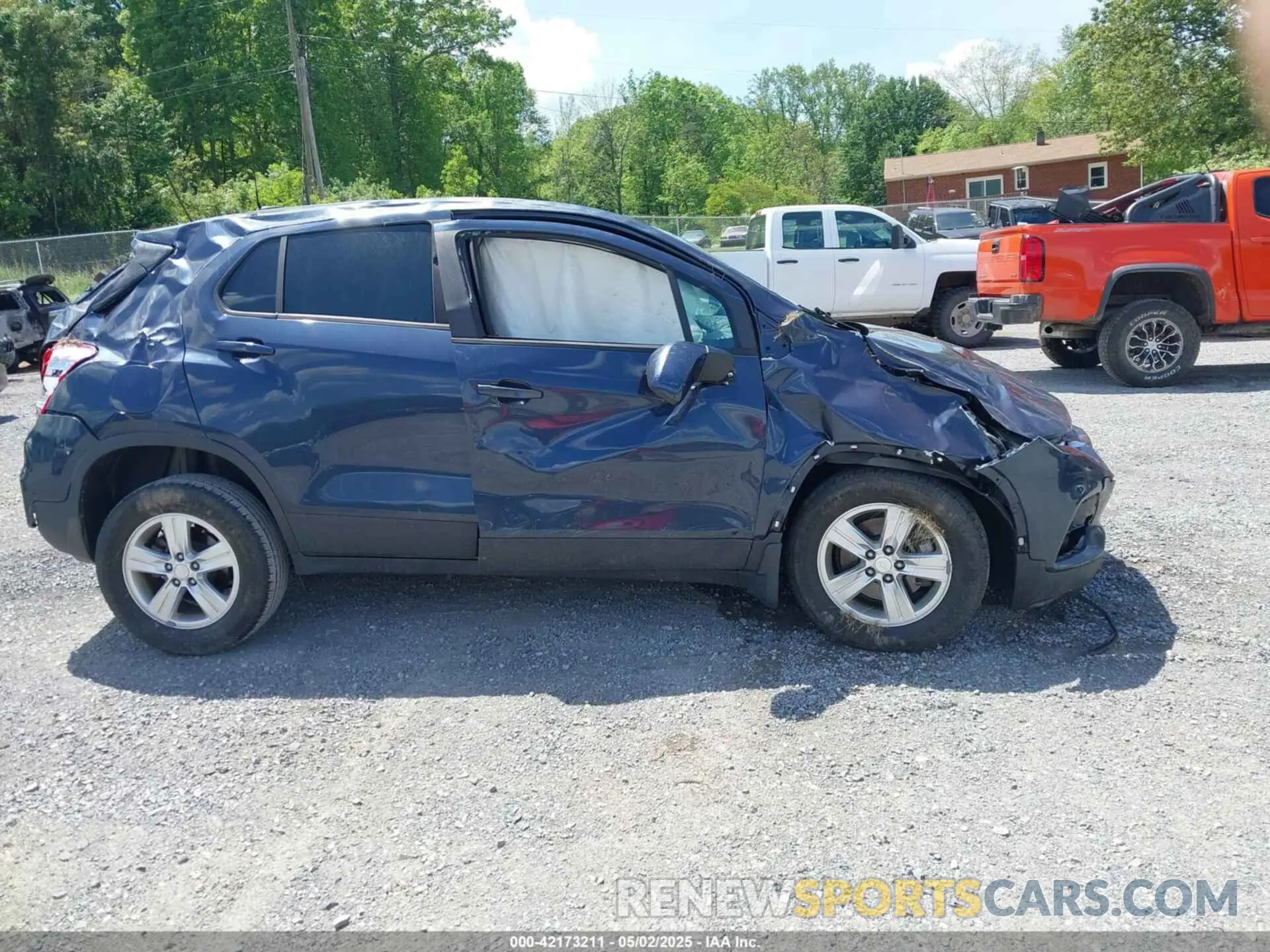14 Photograph of a damaged car 3GNCJNSB2KL237382 CHEVROLET TRAX 2019