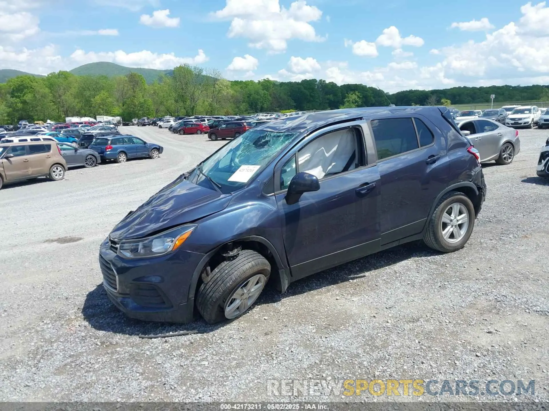 2 Photograph of a damaged car 3GNCJNSB2KL237382 CHEVROLET TRAX 2019