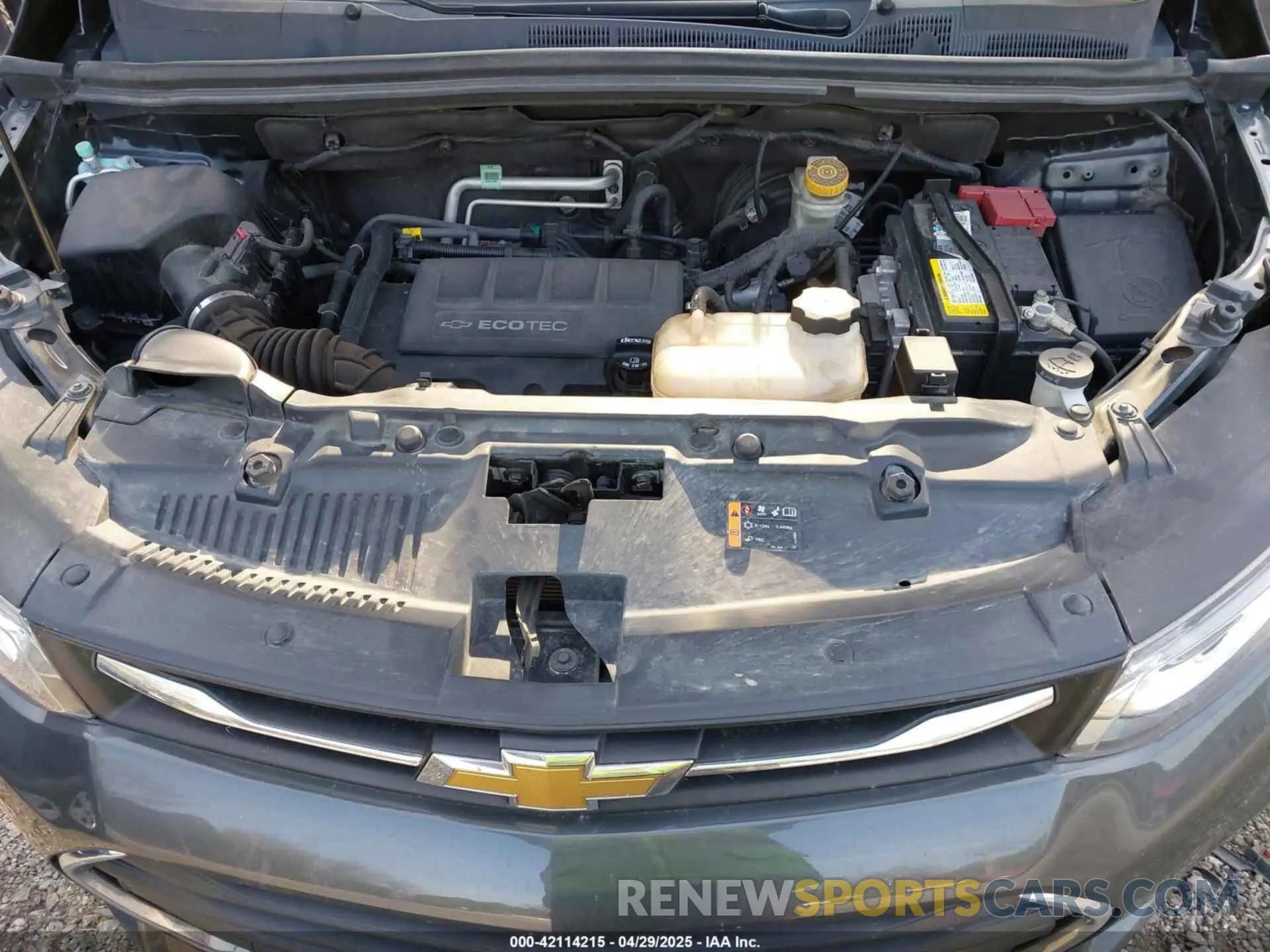 10 Photograph of a damaged car 3GNCJNSB2KL282967 CHEVROLET TRAX 2019
