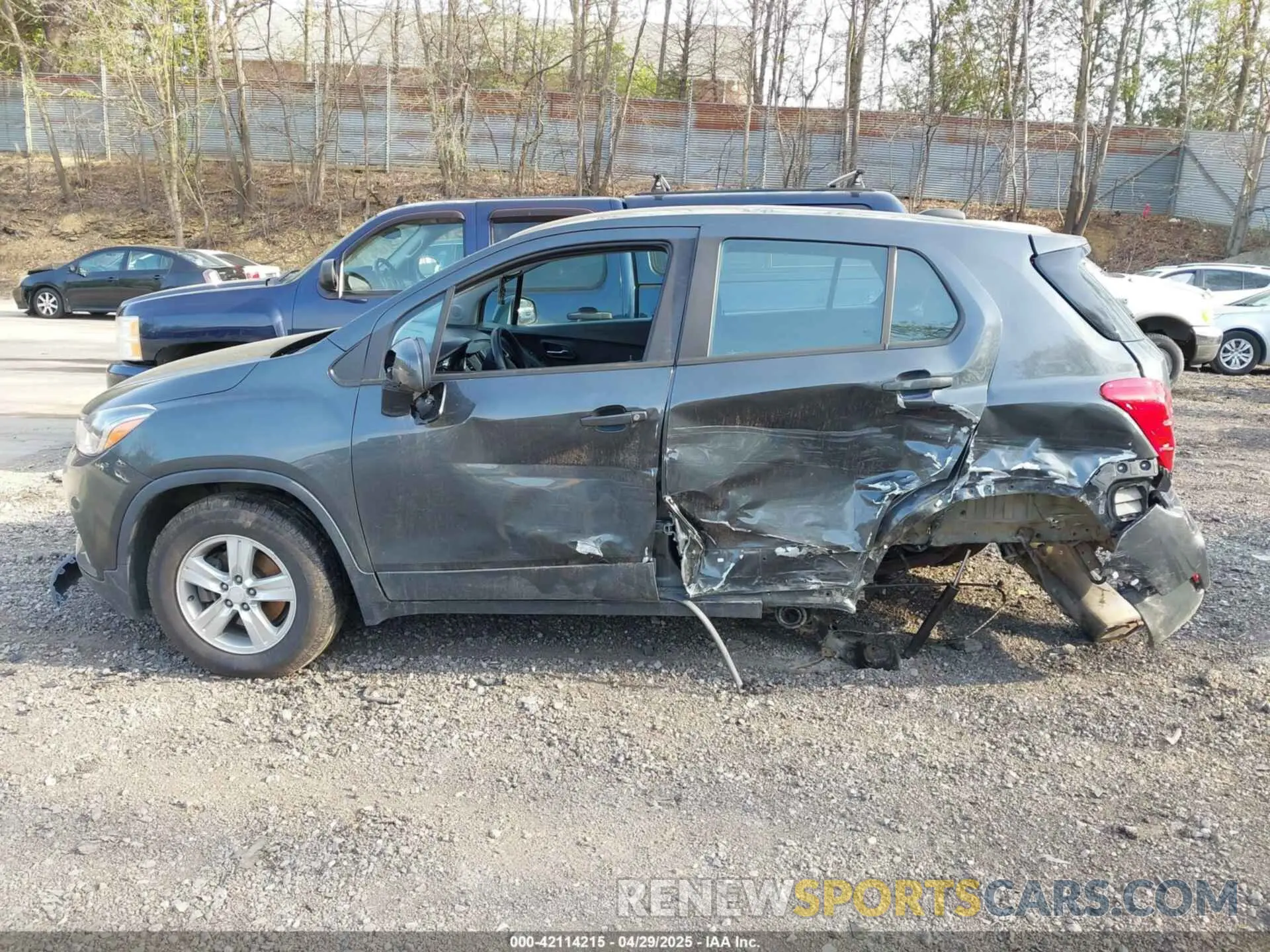 14 Photograph of a damaged car 3GNCJNSB2KL282967 CHEVROLET TRAX 2019