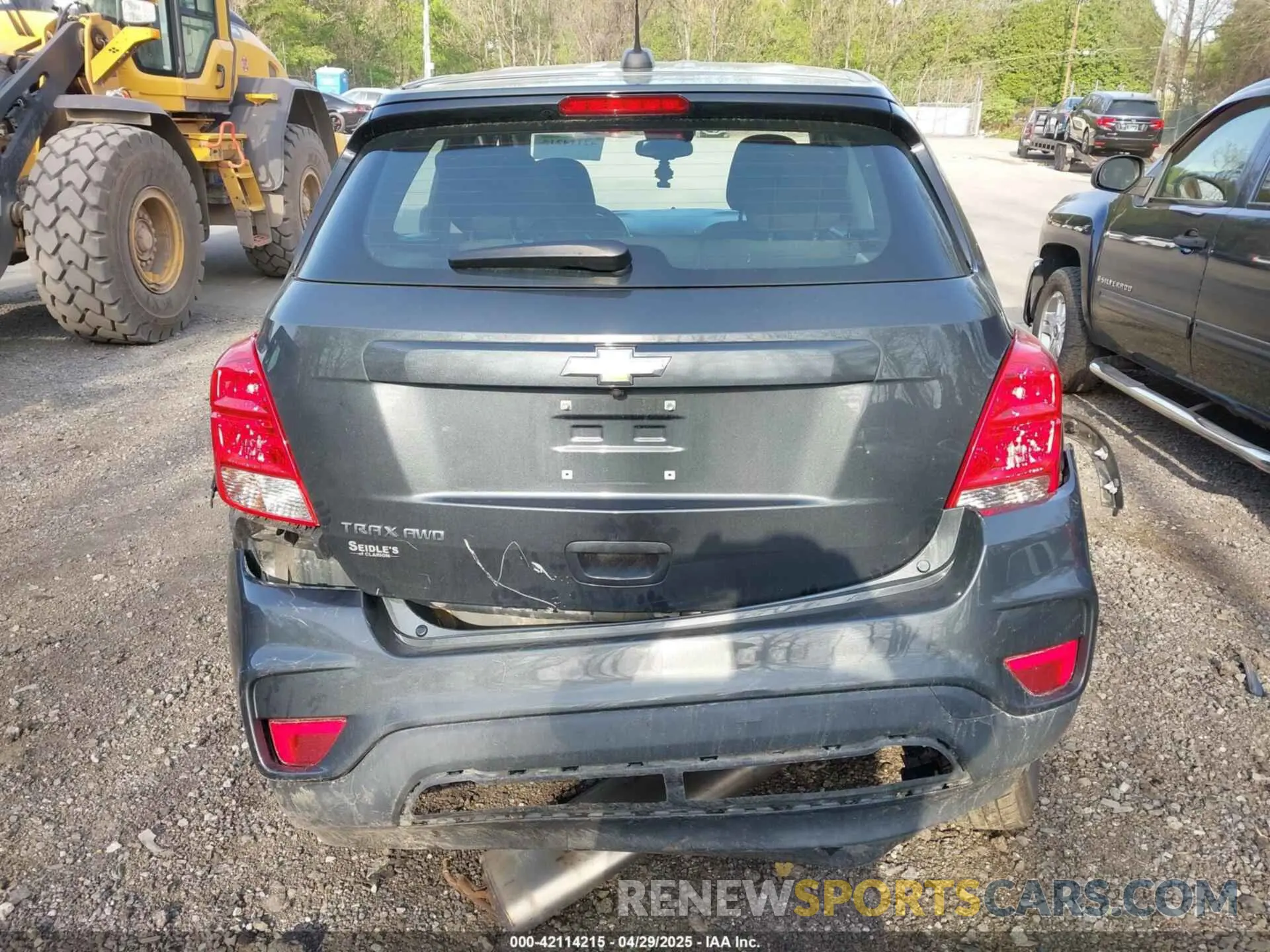 16 Photograph of a damaged car 3GNCJNSB2KL282967 CHEVROLET TRAX 2019