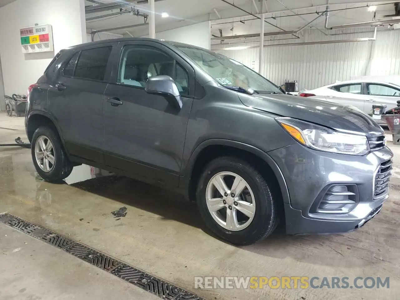 4 Photograph of a damaged car 3GNCJNSB2KL402153 CHEVROLET TRAX 2019