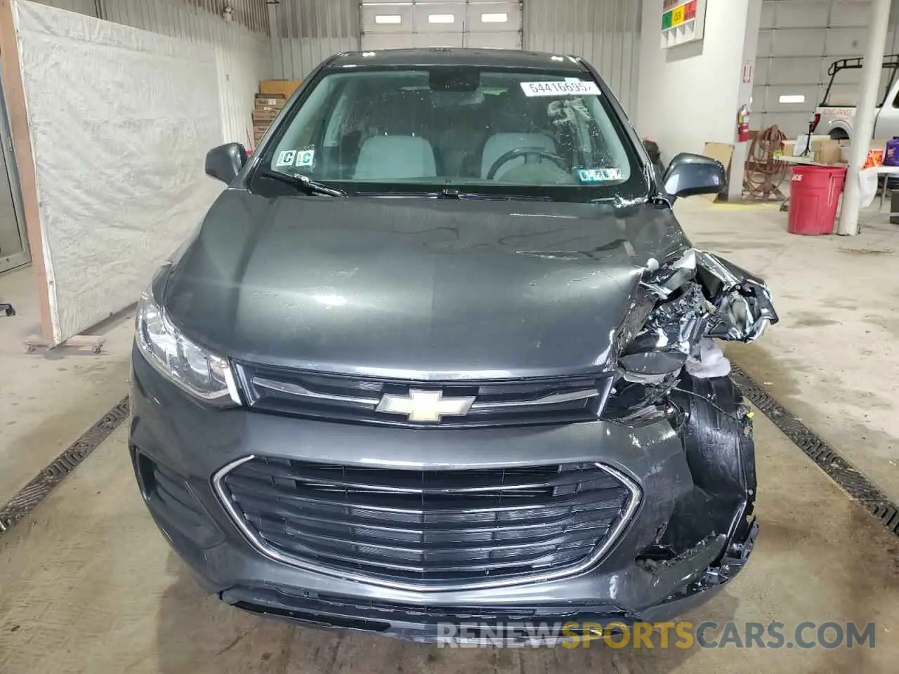 5 Photograph of a damaged car 3GNCJNSB2KL402153 CHEVROLET TRAX 2019