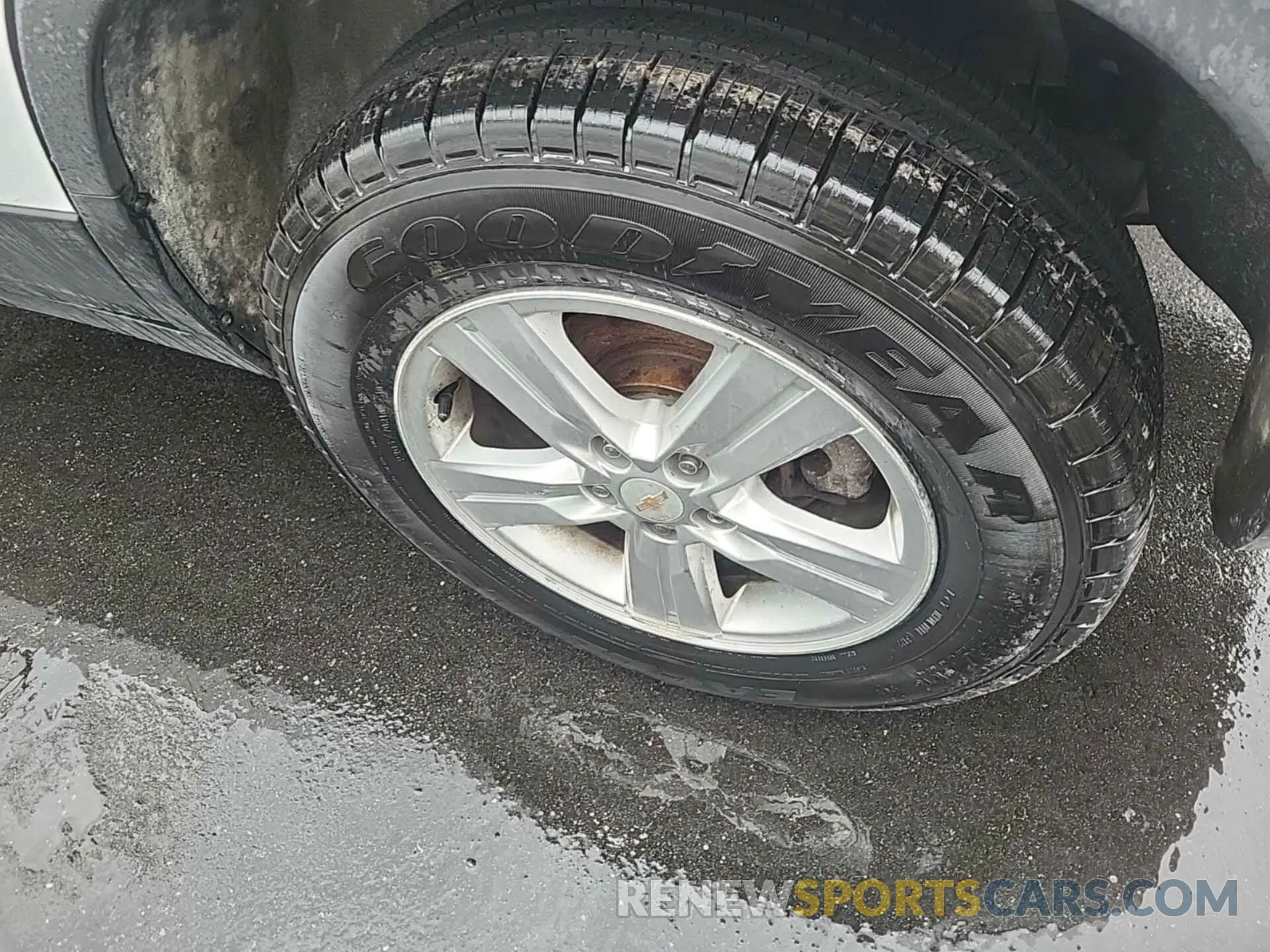 1 Photograph of a damaged car 3GNCJNSB3KL238752 CHEVROLET TRAX 2019