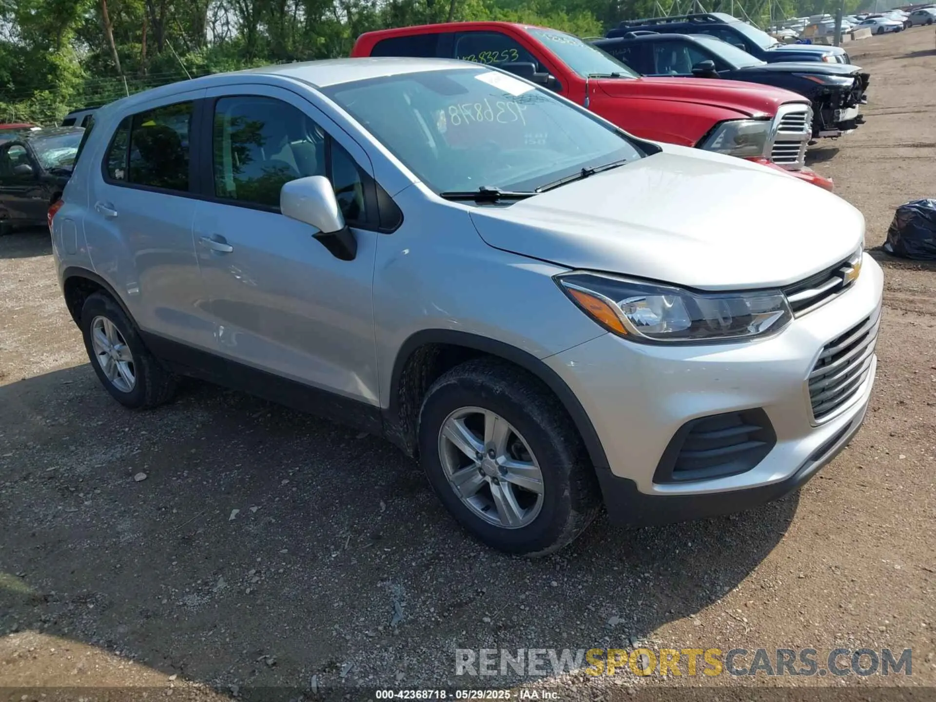 1 Photograph of a damaged car 3GNCJNSB4KL173930 CHEVROLET TRAX 2019