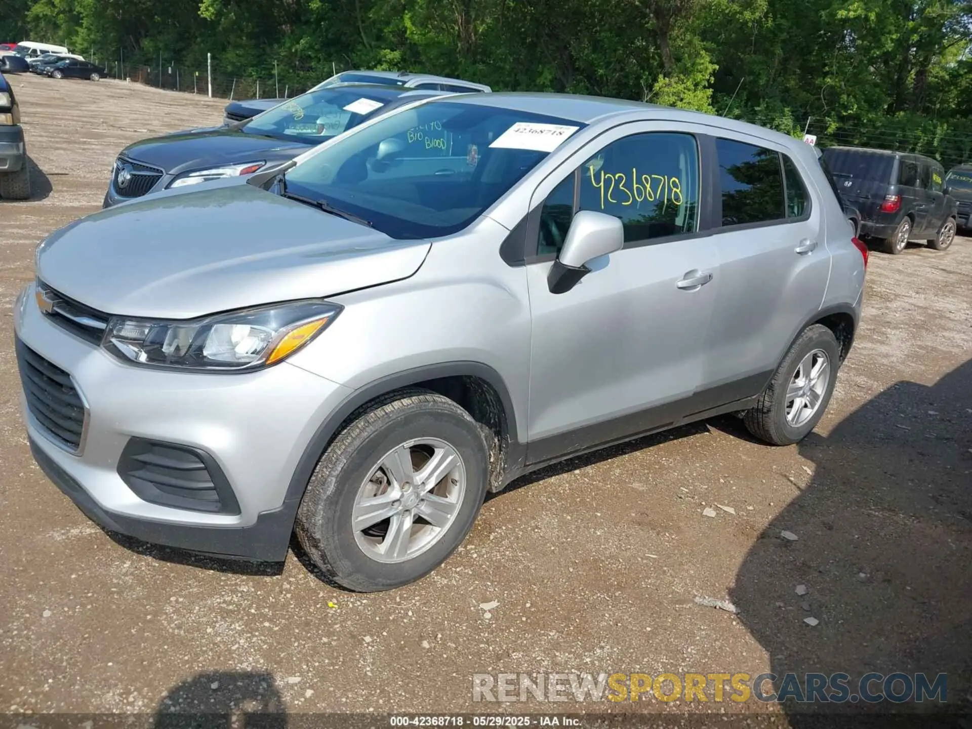 2 Photograph of a damaged car 3GNCJNSB4KL173930 CHEVROLET TRAX 2019