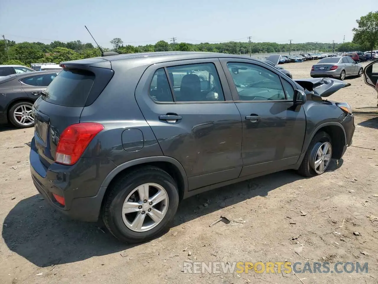 3 Photograph of a damaged car 3GNCJNSB4KL179470 CHEVROLET TRAX 2019