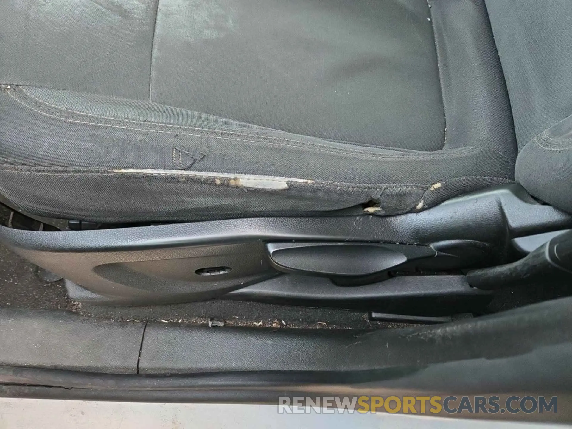 52 Photograph of a damaged car 3GNCJNSB5KL189361 CHEVROLET TRAX 2019