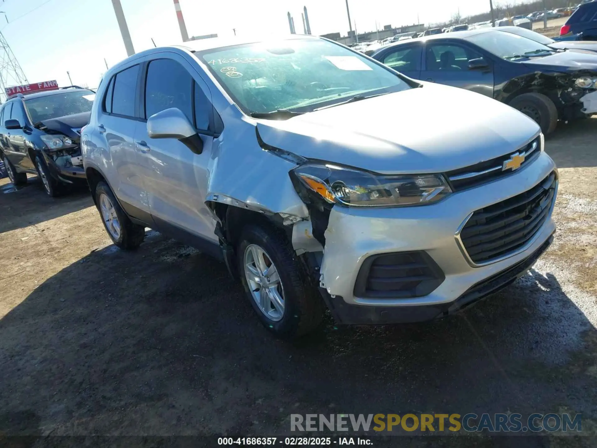 1 Photograph of a damaged car 3GNCJNSB5KL196519 CHEVROLET TRAX 2019