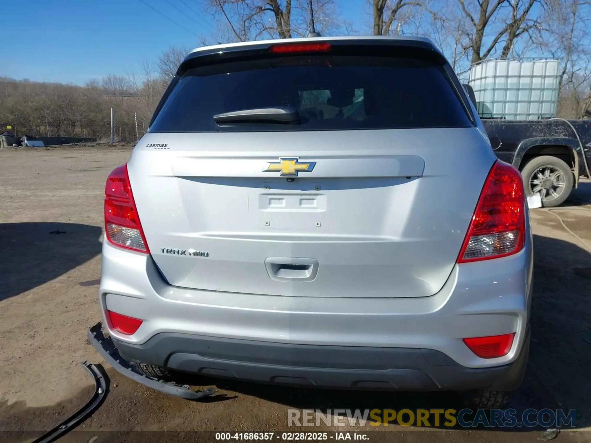17 Photograph of a damaged car 3GNCJNSB5KL196519 CHEVROLET TRAX 2019