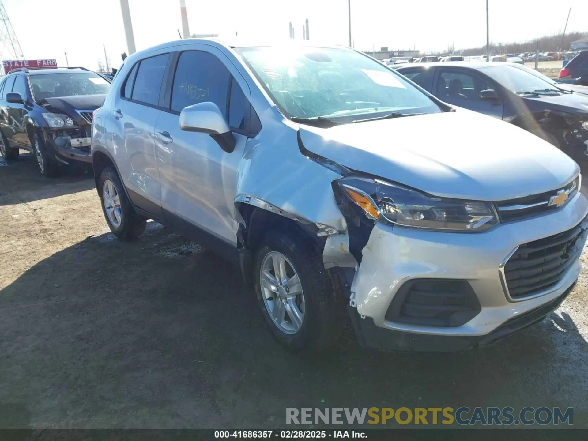 6 Photograph of a damaged car 3GNCJNSB5KL196519 CHEVROLET TRAX 2019