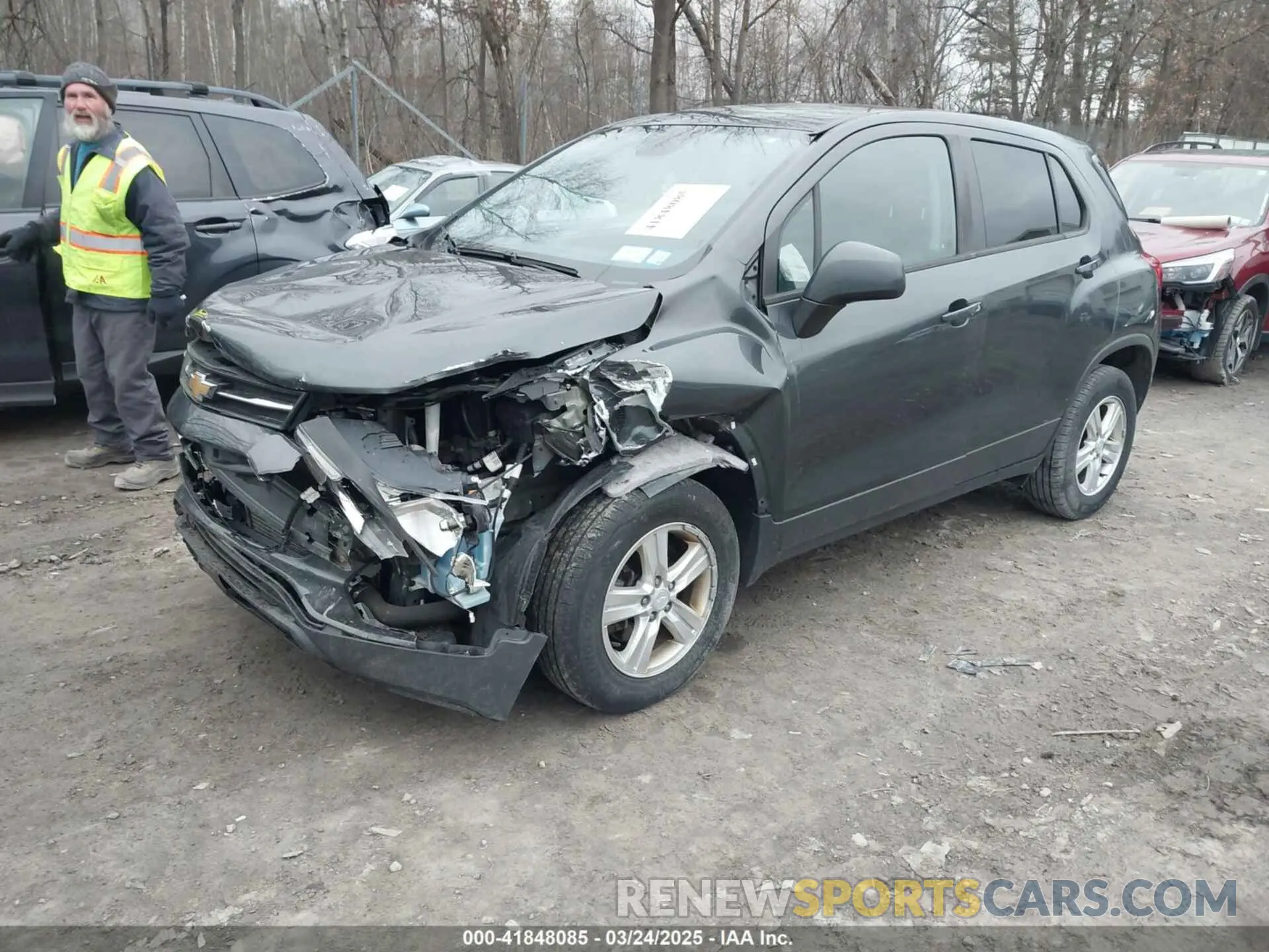 2 Photograph of a damaged car 3GNCJNSB5KL386143 CHEVROLET TRAX 2019