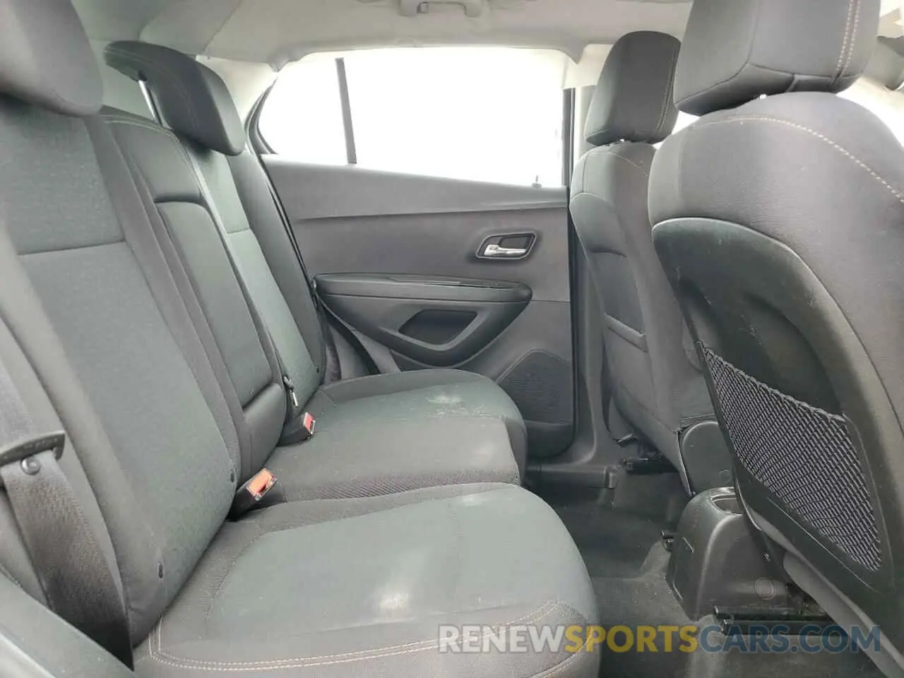 11 Photograph of a damaged car 3GNCJNSB6KL167126 CHEVROLET TRAX 2019