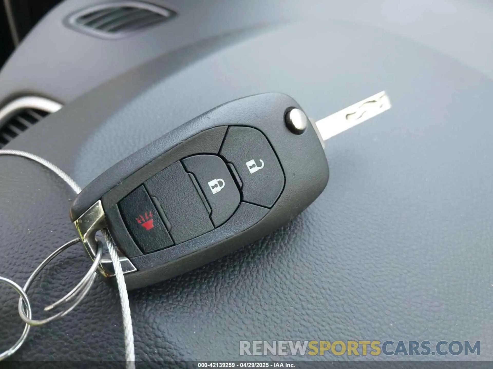 11 Photograph of a damaged car 3GNCJNSB6KL230273 CHEVROLET TRAX 2019