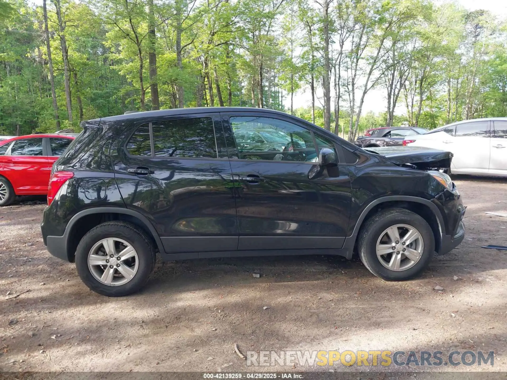 13 Photograph of a damaged car 3GNCJNSB6KL230273 CHEVROLET TRAX 2019